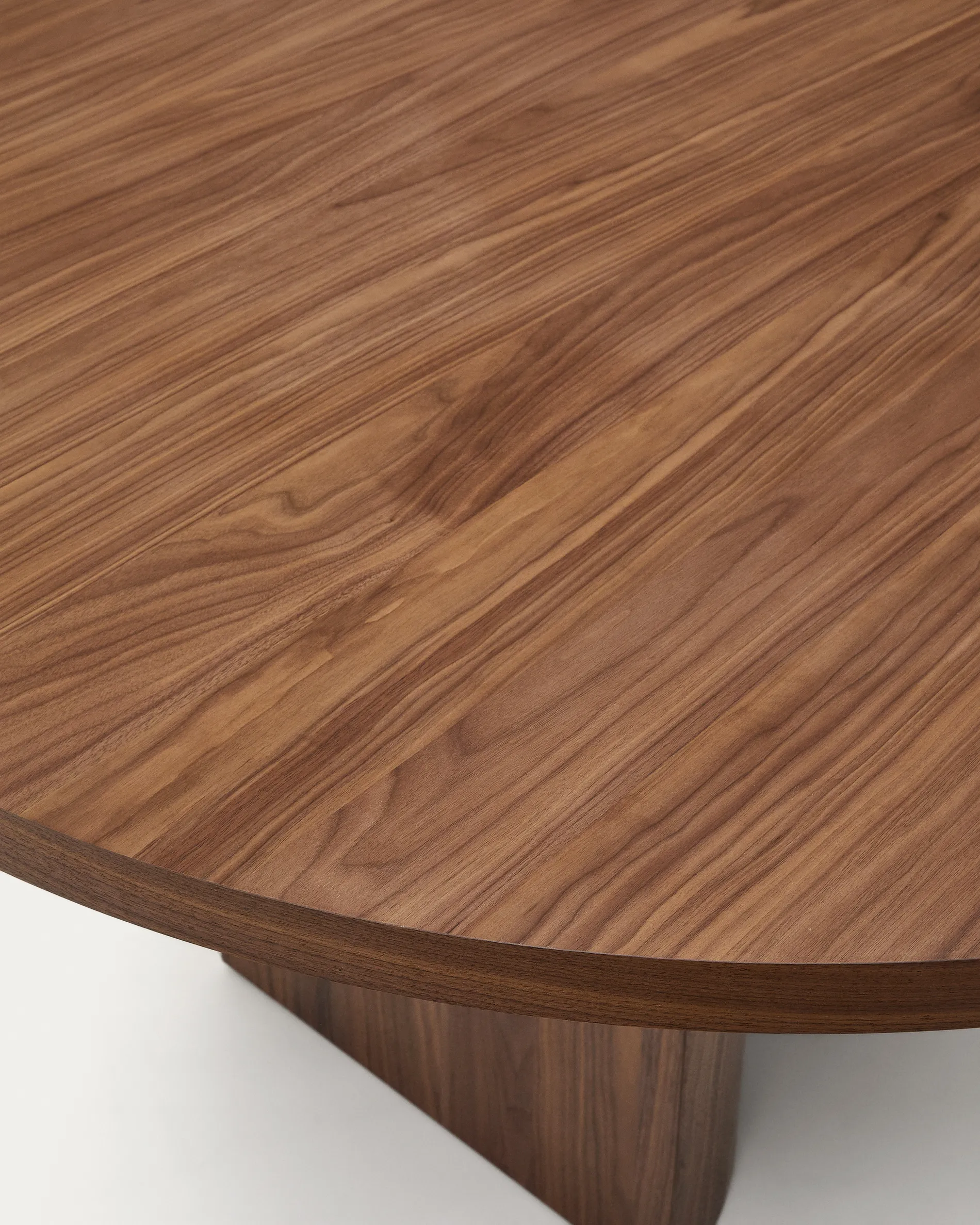 Nealy runder Tisch aus Nussbaumfurnier mit dunklem Finish Ø 150 cm - Image 9