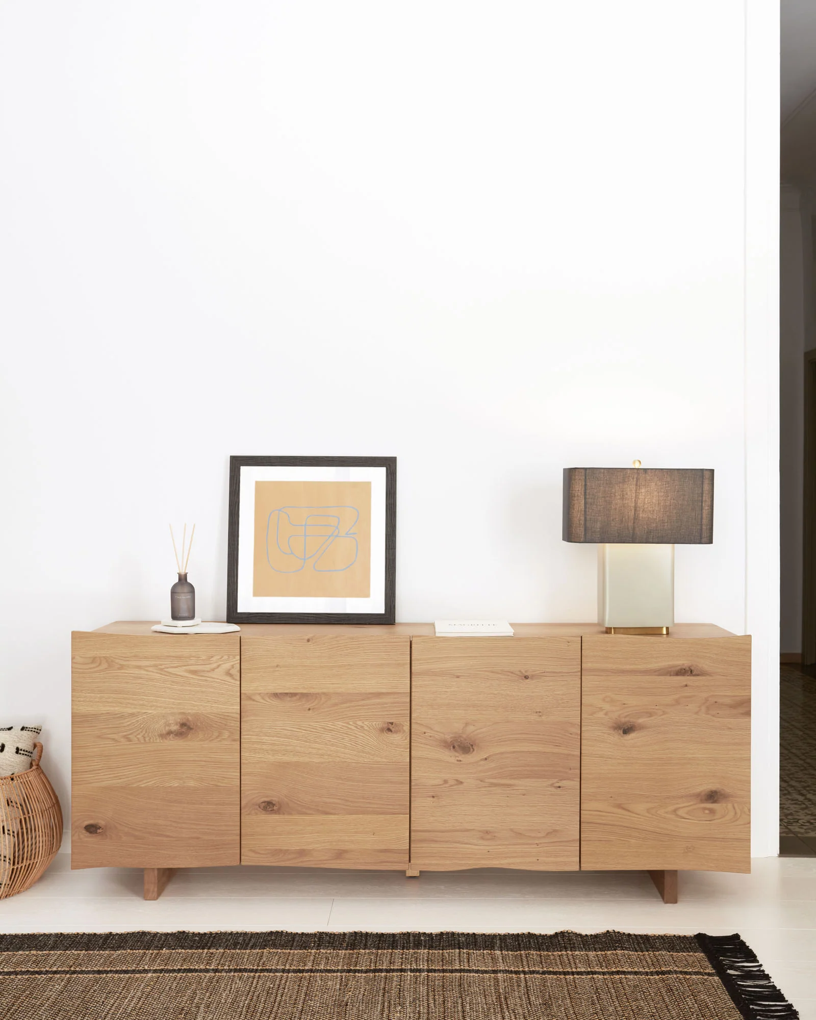 Rasha Sideboard 4 Türen Eichenfurnier mit natürlichem Finish 180 x 71 cm - Image 2