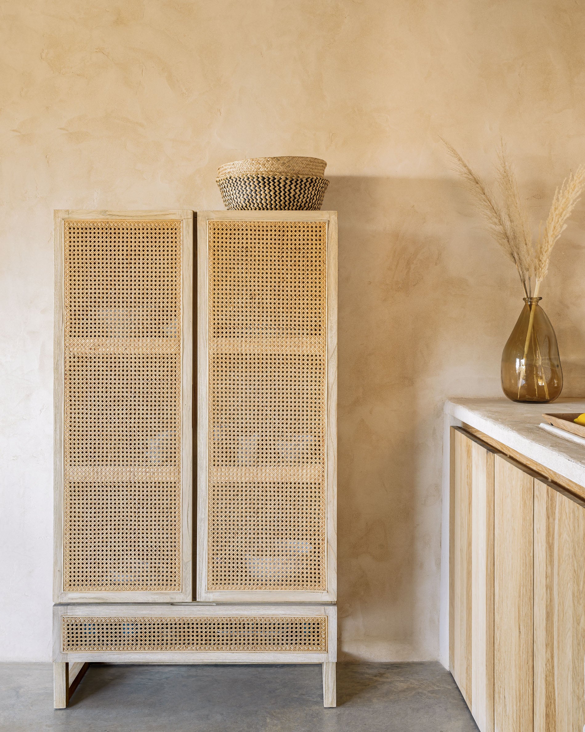 Rexit Schrank aus massivem Holz und Mindi Furnier mit Rattan 90 x 160 cm