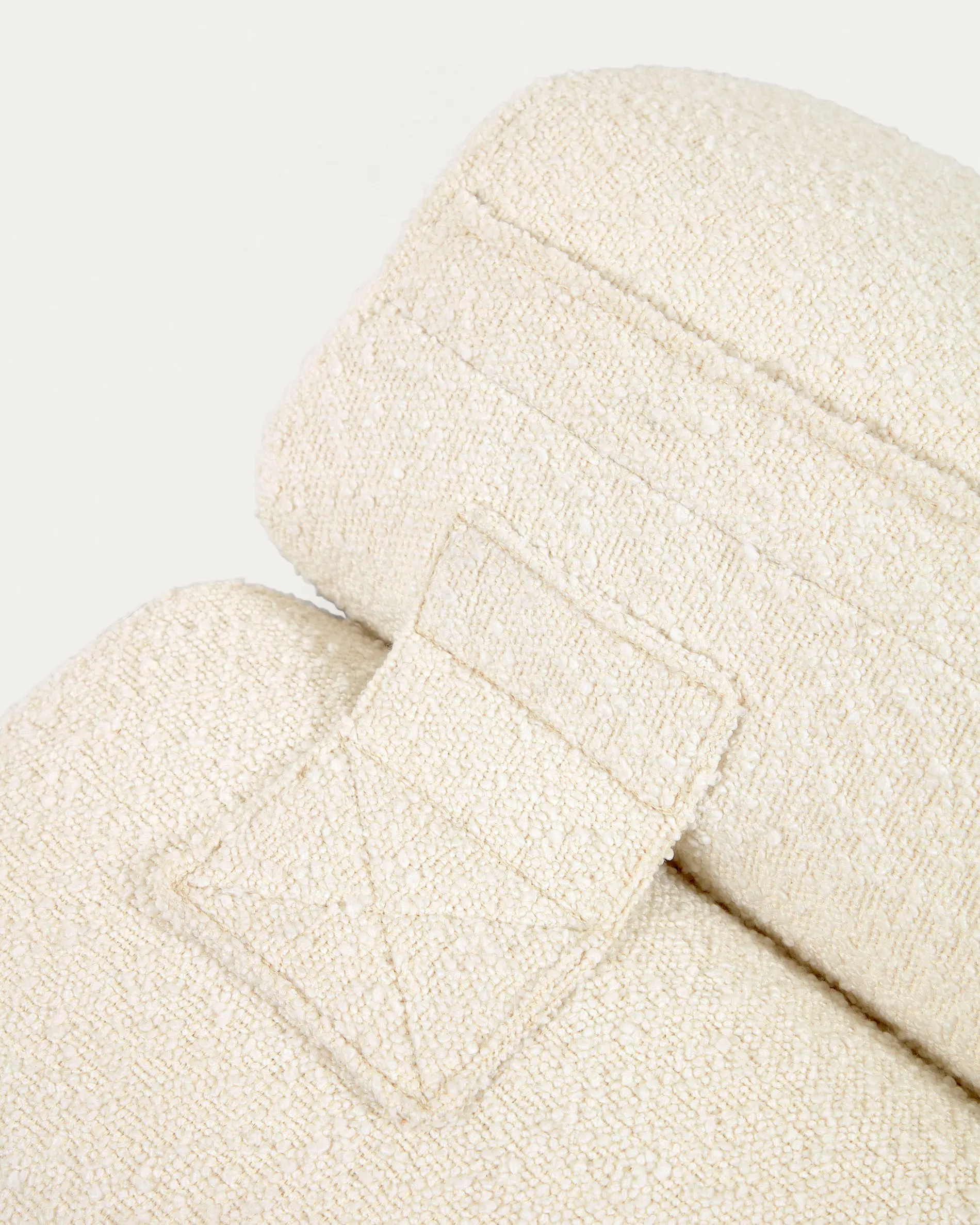 Sessel Club mit Bouclé-Stoff in Weiß - Image 11