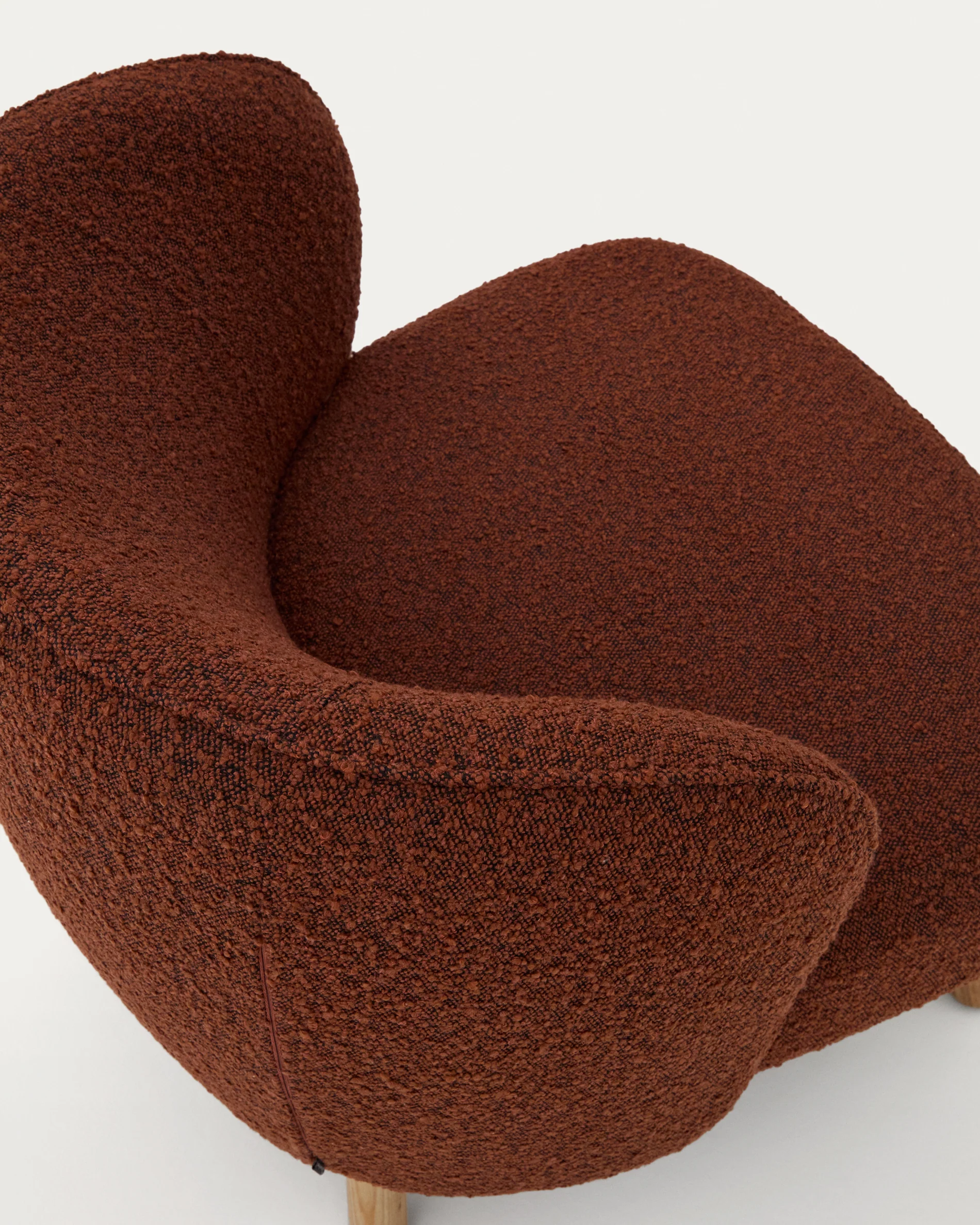 Sessel Ulit aus terrakottafarbenem Schaffell und Beinen aus massivem Buchenholz mit natürlichem Finish - Image 11