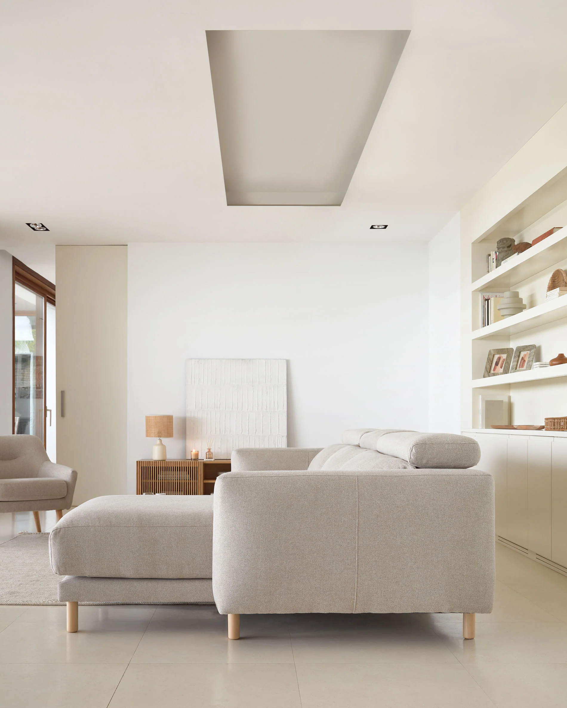 Singa 3-Sitzer Sofa mit Chaiselongue rechts, verstellbarer Kopfstütze und ausziehbarem Sitz beige 296 cm FSC Mix Credit - Image 8
