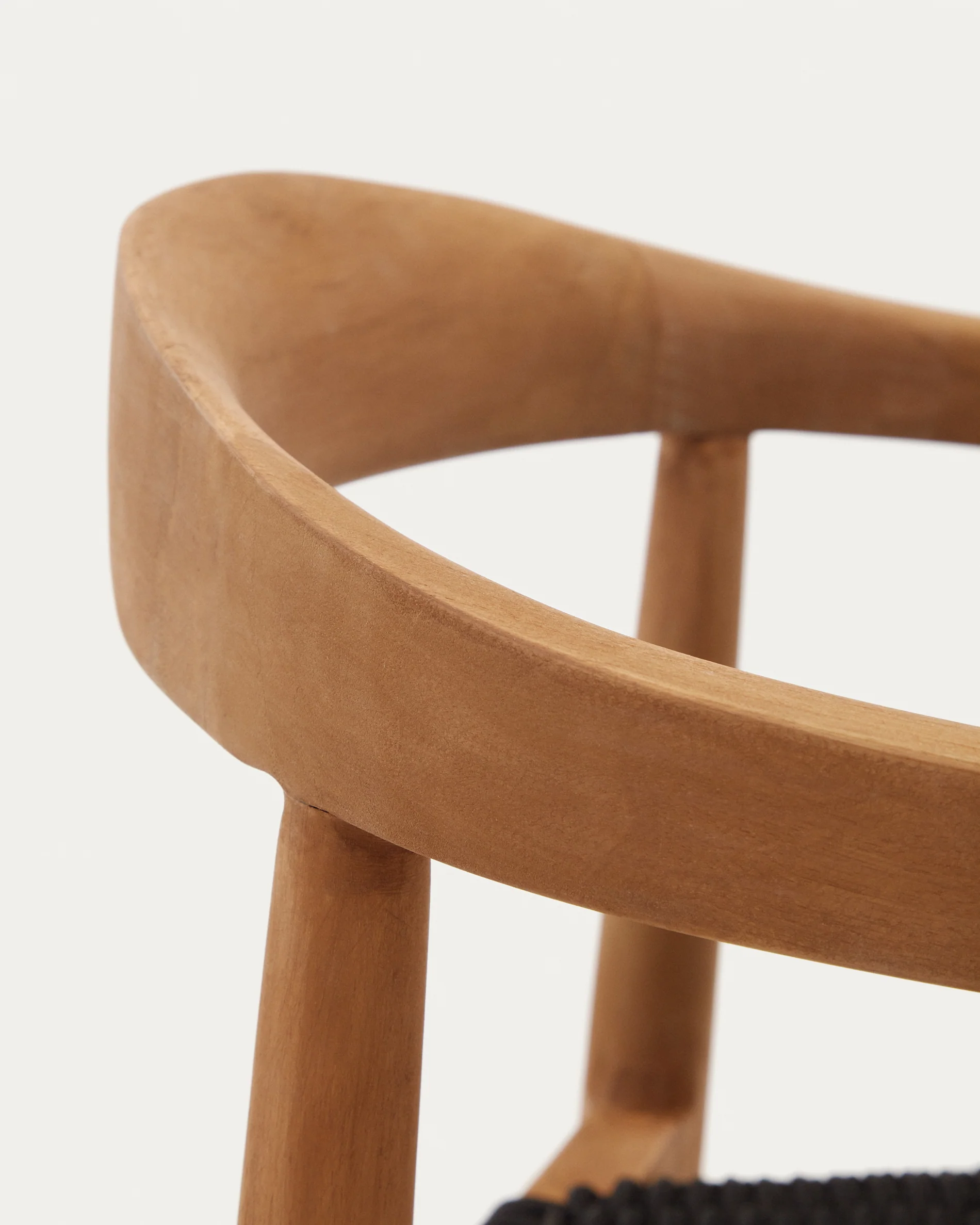 Ydalia stapelbarer Outdoor-Stuhl aus massivem Teakholz natürliches Finish schwarzes Seil - Image 11