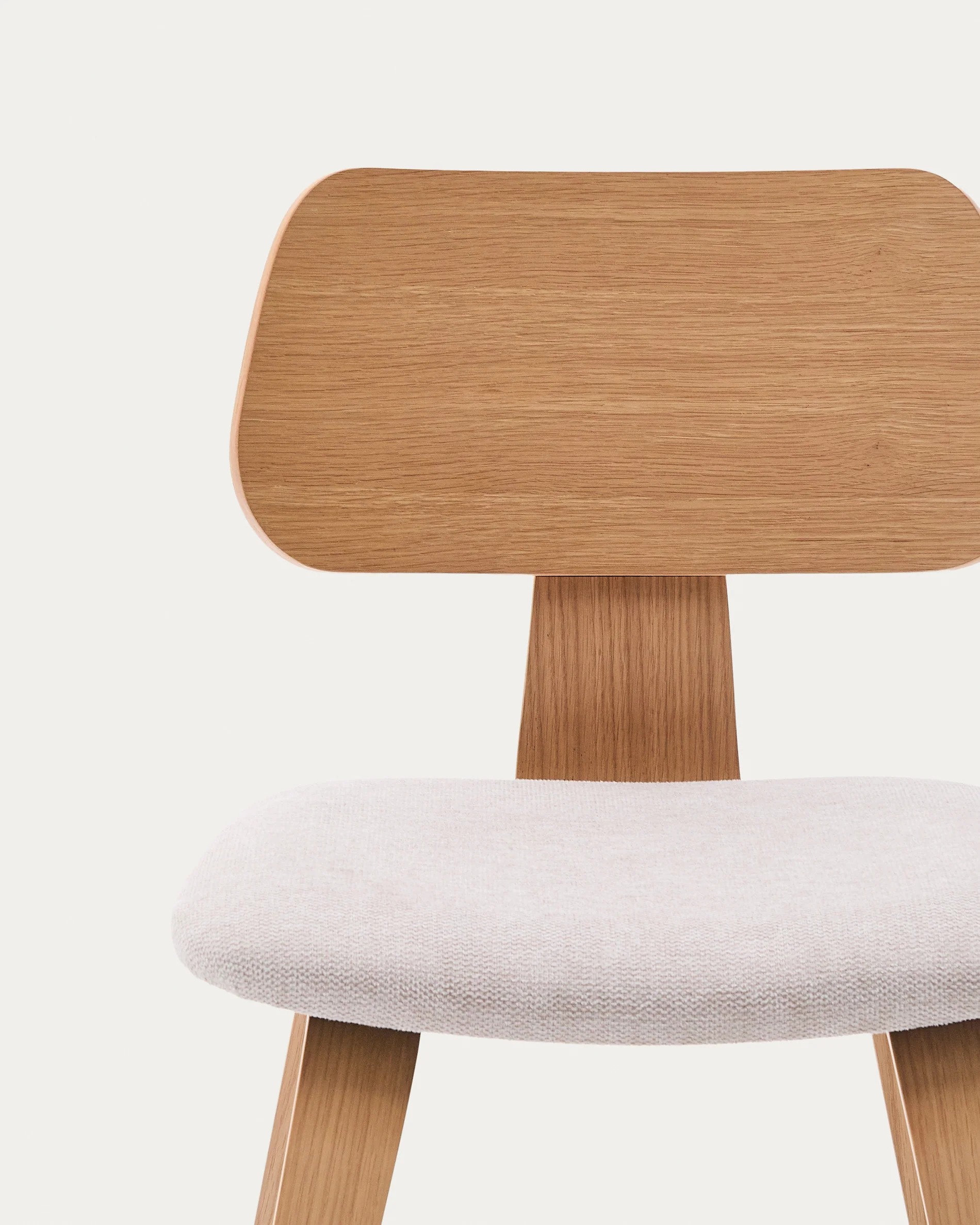 Stuhl Gena beige Chenille-Sitzfläche mit Eichenfurnier und Kautschukholzrahmen - Image 5