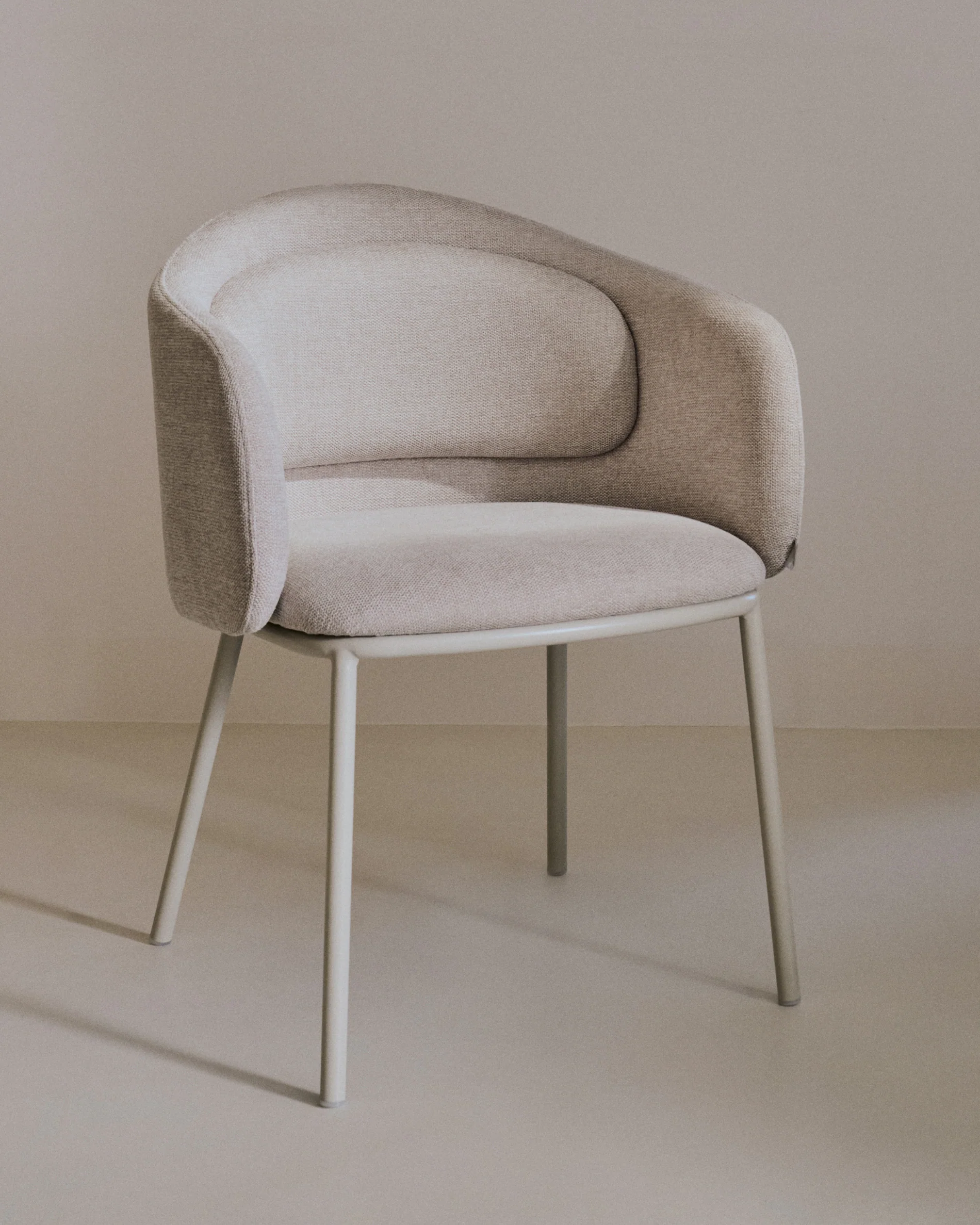 Stuhl Minda beige mit Stahlbeinen in Beige FSC Mix Credit - Image 5