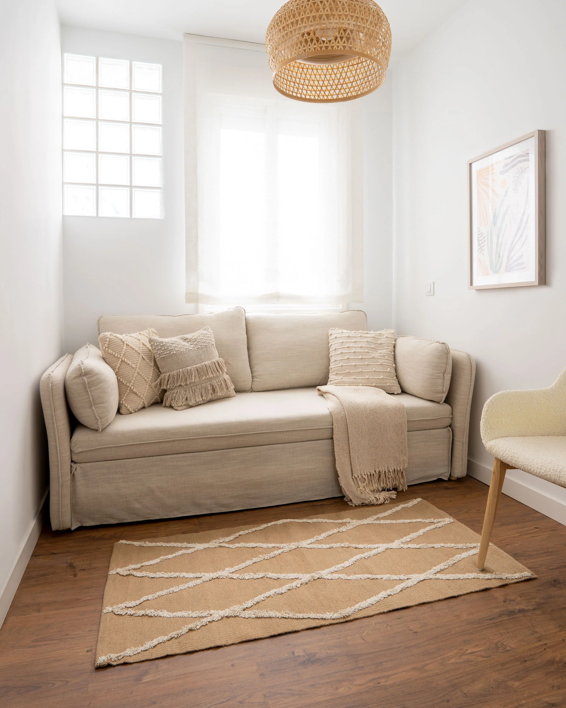 Tanit Schlafsofa weiß und Beine aus massivem Buchenholz mit natürlichem Finish 210 cm - Image 4