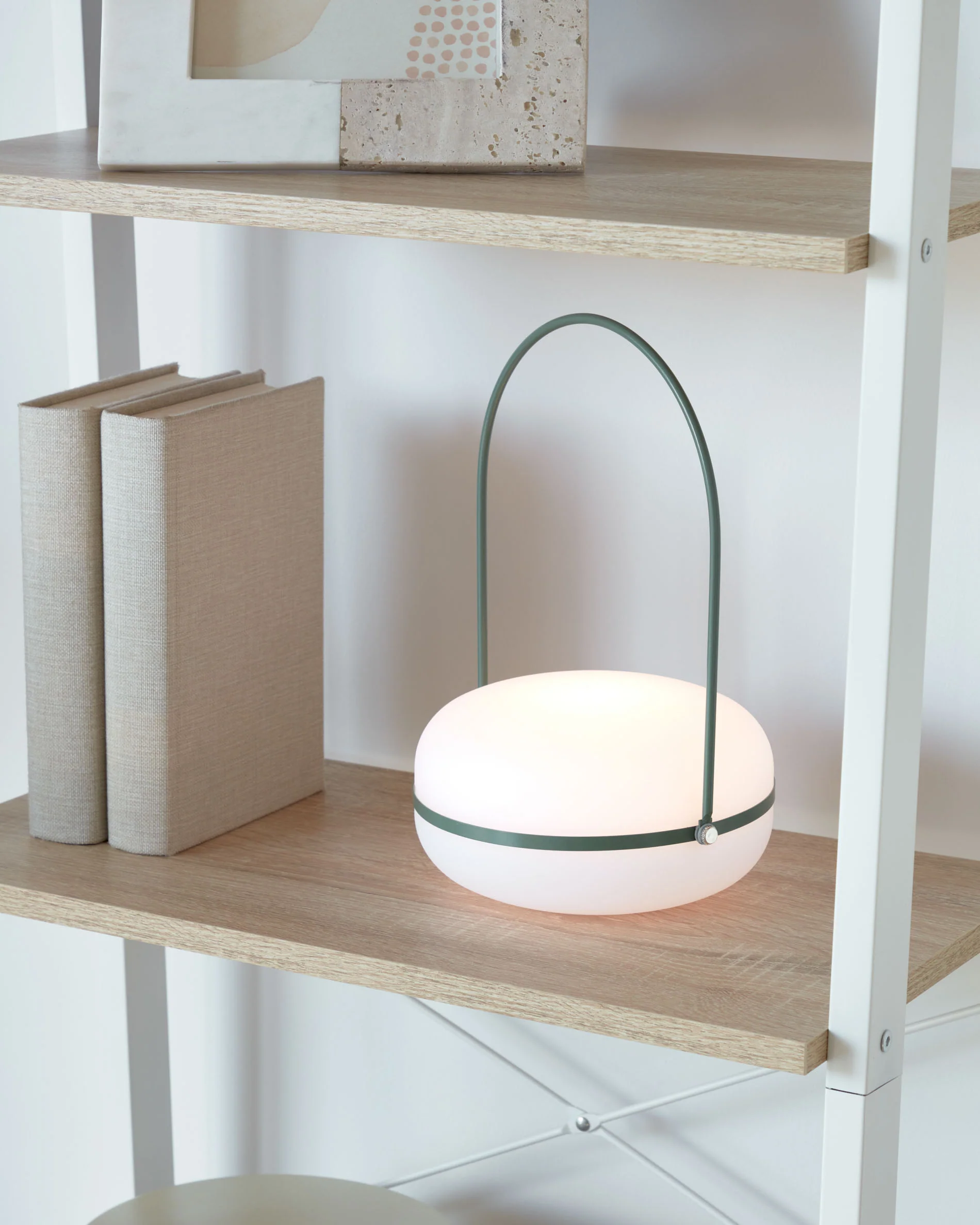 Tea Tischlampe aus Polyethylen und Metall mit grünem Finish - Image 5