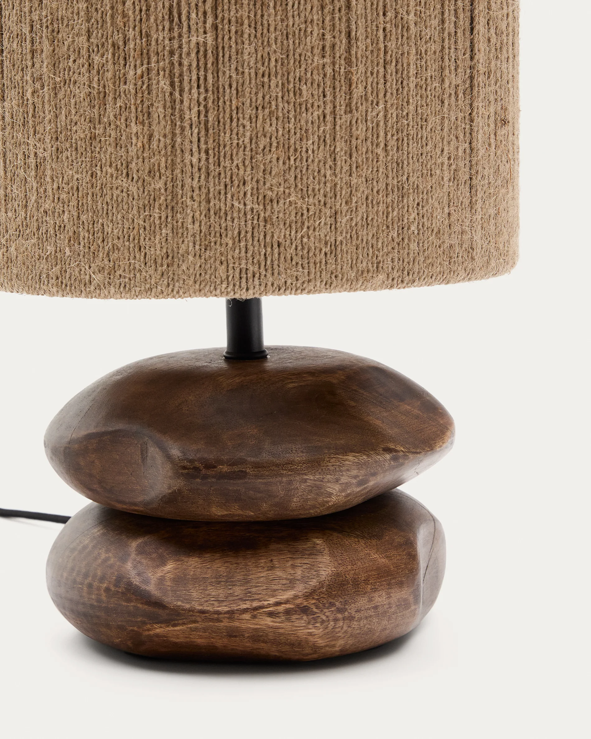 Tischleuchte Kor aus Akazienholz mit dunklem Finish und Jute - Image 4