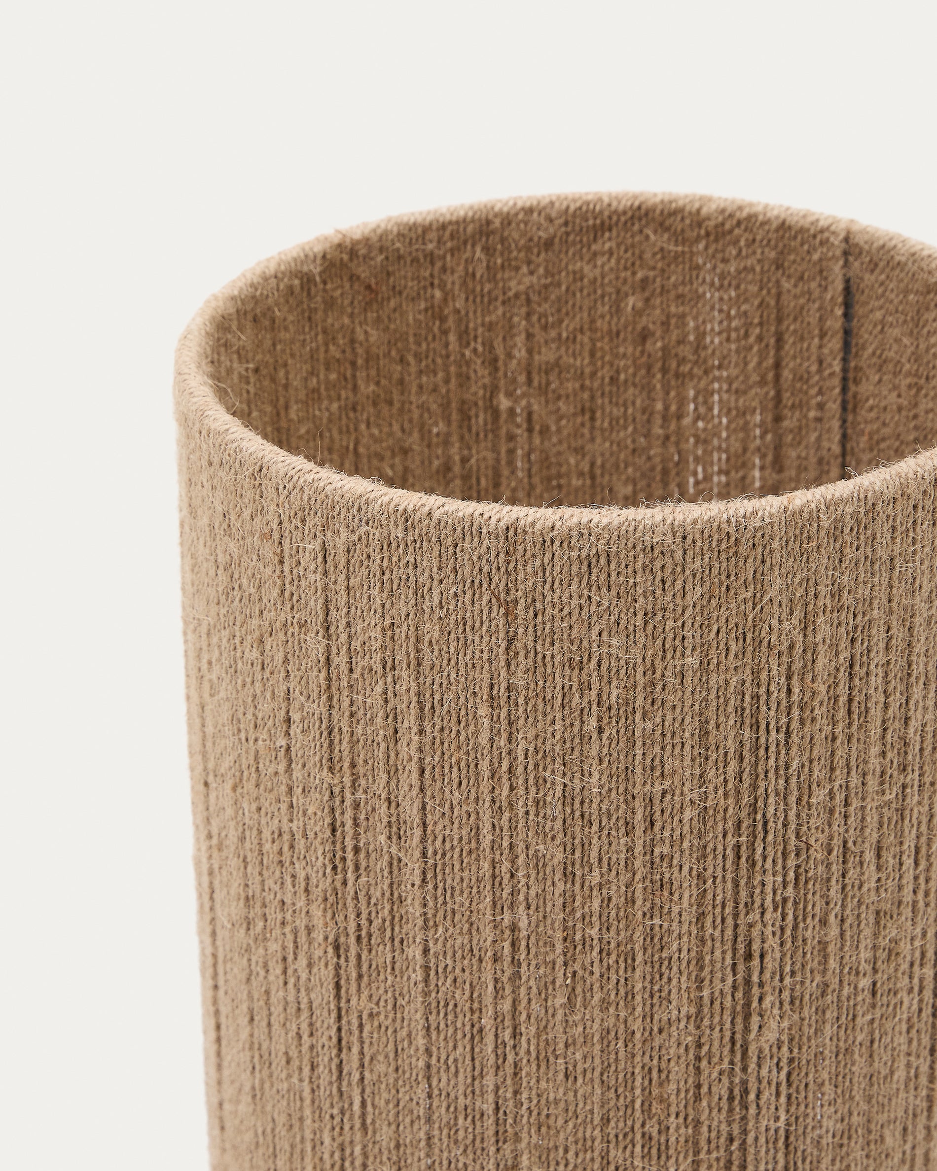 Tischleuchte Kor aus Akazienholz mit dunklem Finish und Jute - Image 5