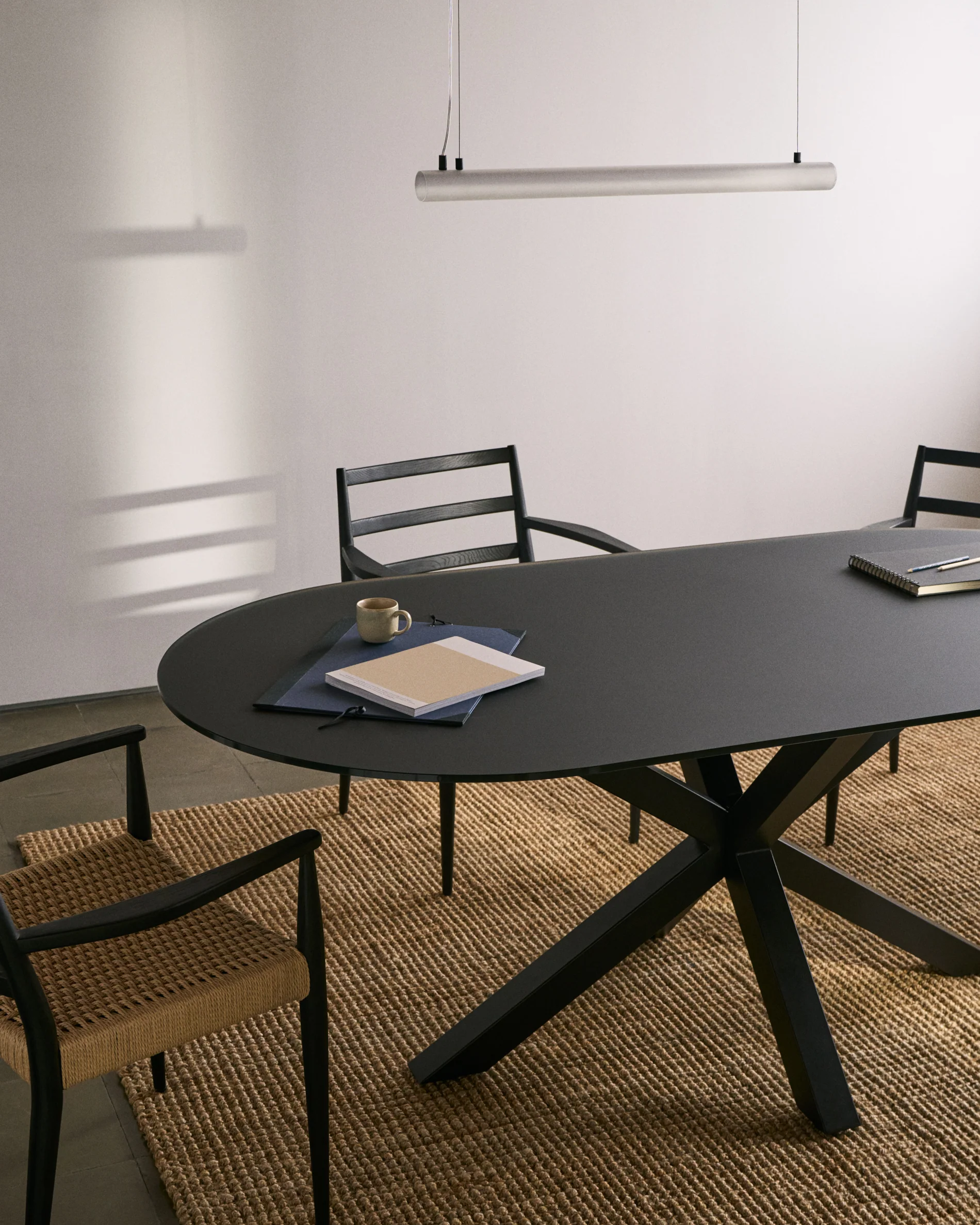 Vauxall Deckenleuchte aus Metall und mattiertem Glas - Image 2