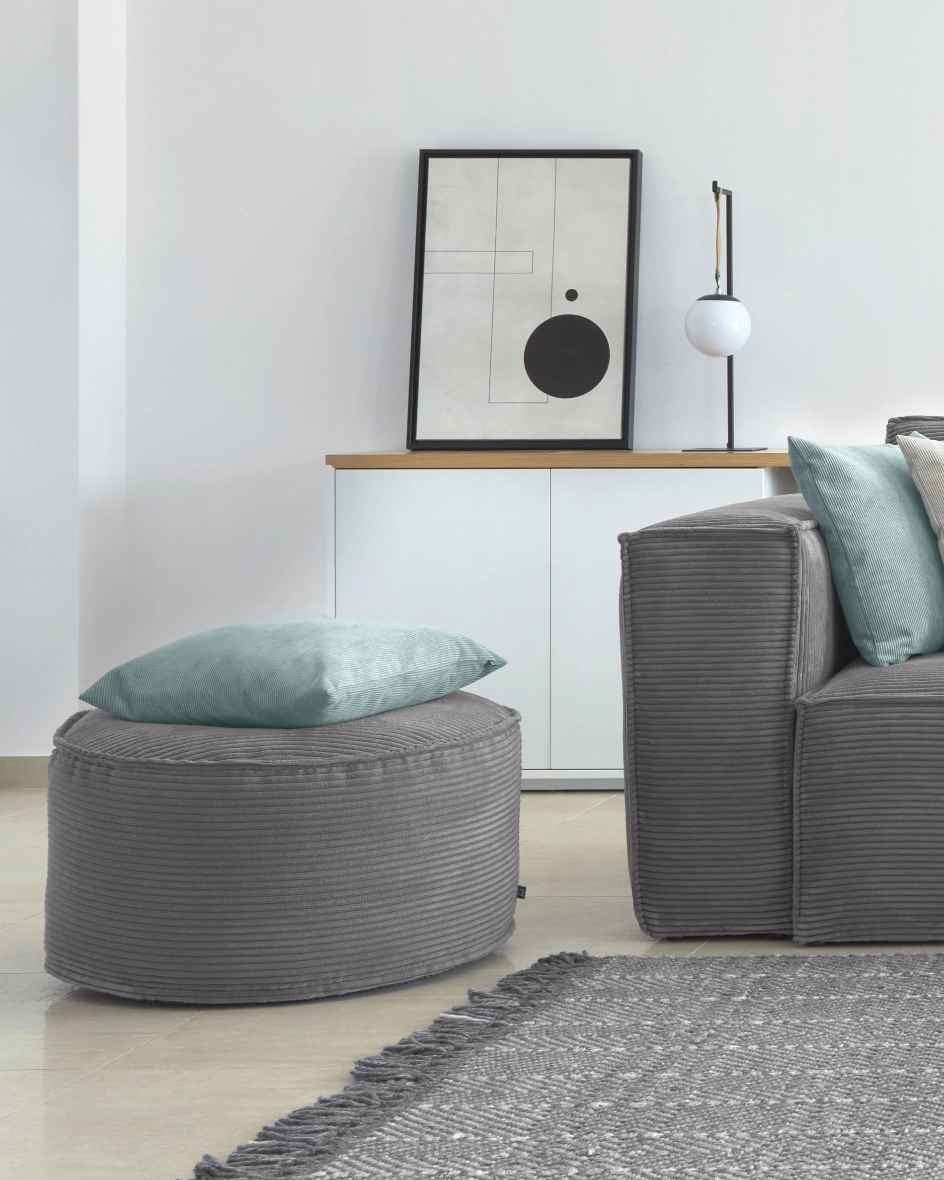 Wilma großer Pouf breiter Cord grau Ø 70 cm - Image 2