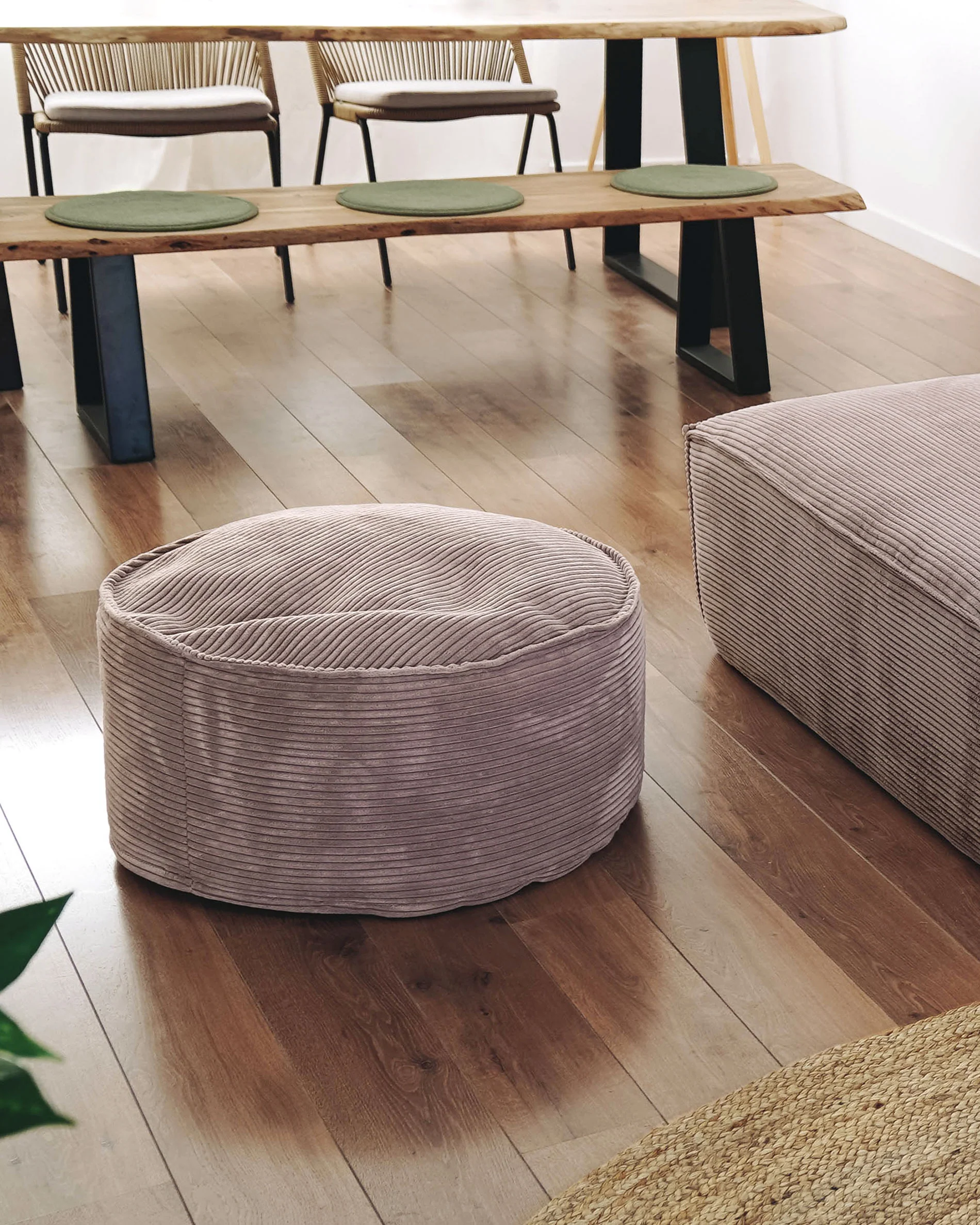 Wilma großer Pouf breiter Cord rosa Ø 70 cm - Image 4