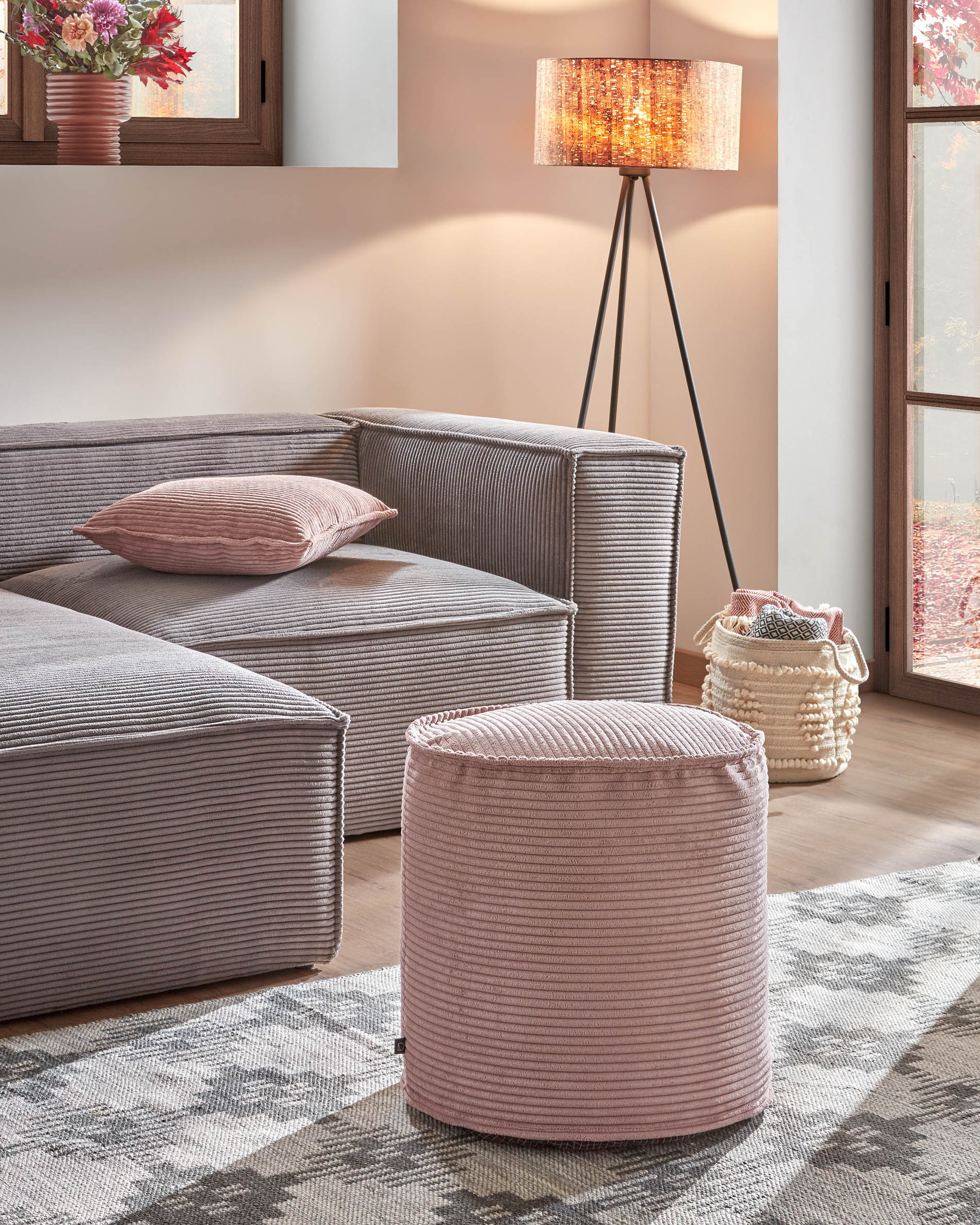 Wilma kleiner Pouf breiter Cord rosa Ø 40 cm - Image 2