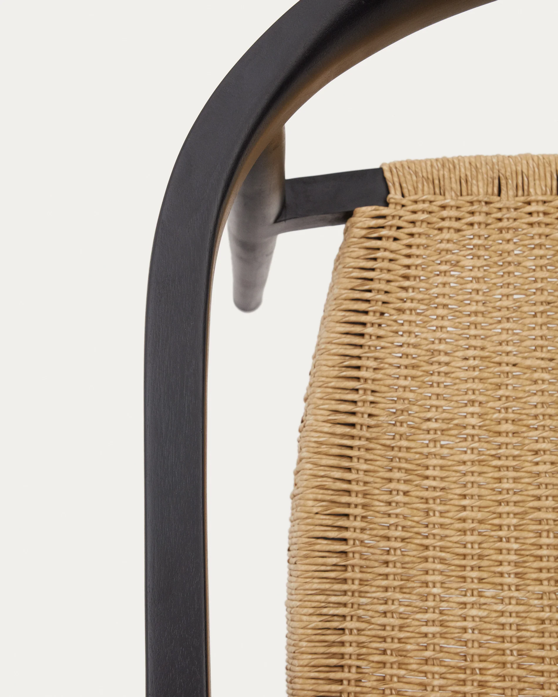 Ydalia stapelbarer Outdoor-Stuhl massives Teakholz schwarz Seil aus synthetischem Rattan - Image 10
