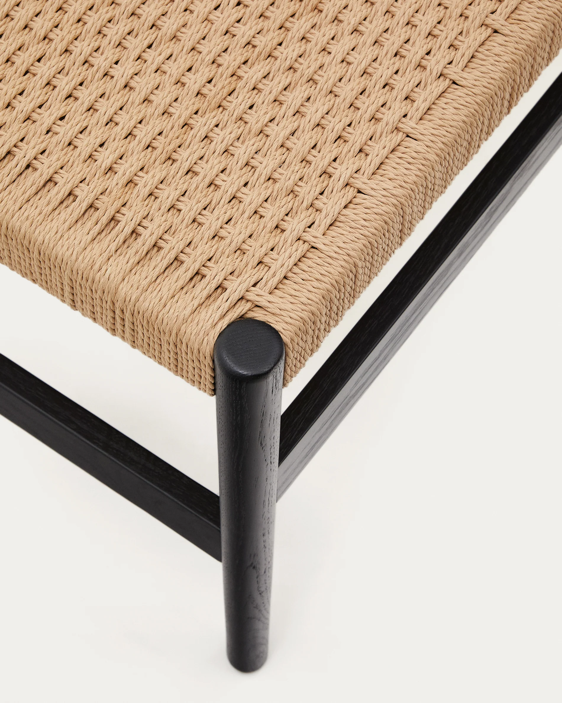 Zaide Bank aus massivem Eichenholz mit schwarzem Finish und Seilsitzfläche FSC 100% 120 cm - Image 5
