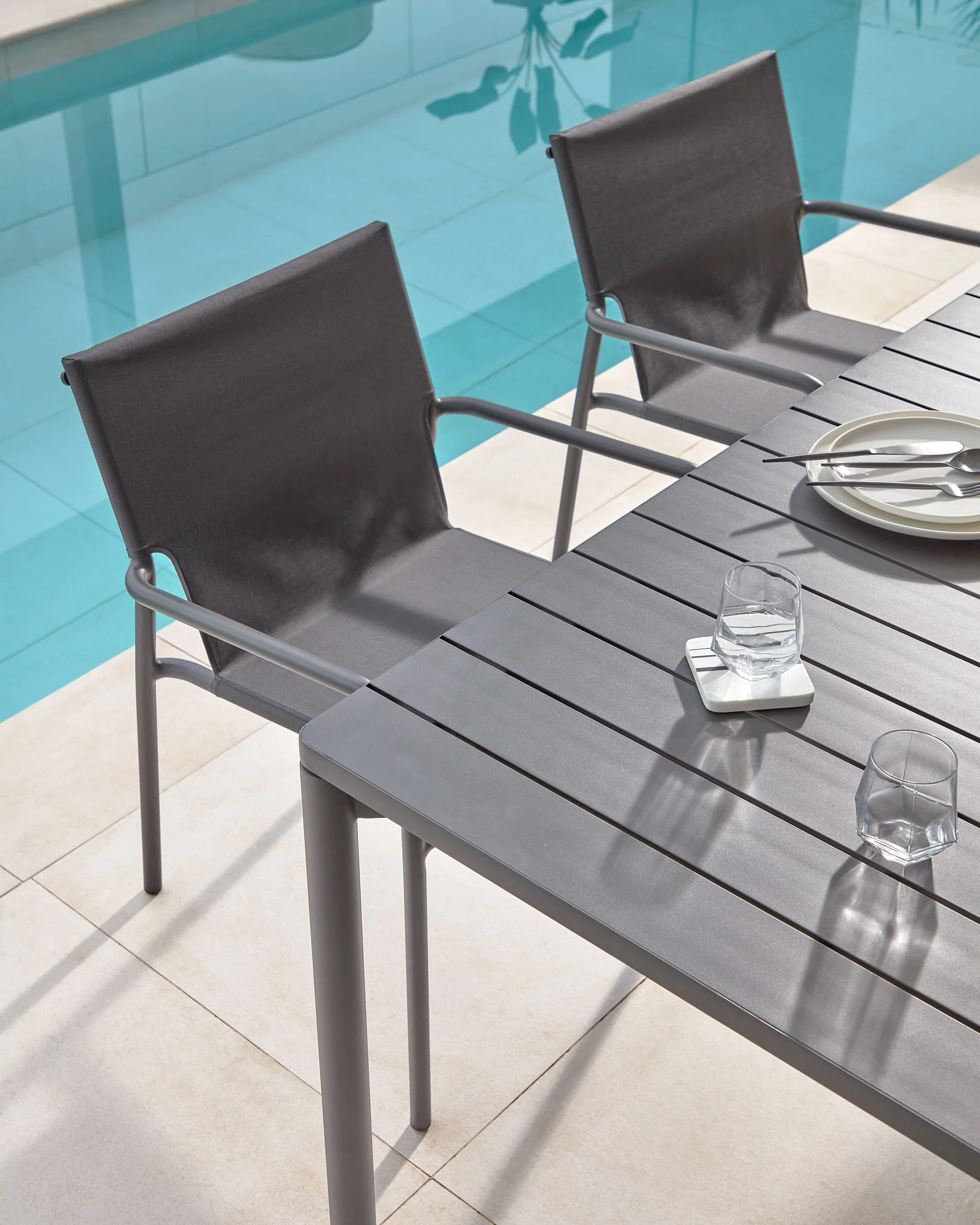 Zaltana ausziehbarer Outdoor-Tisch aus Aluminium matt dunkelgrau 180 (240) x 100 cm - Image 4