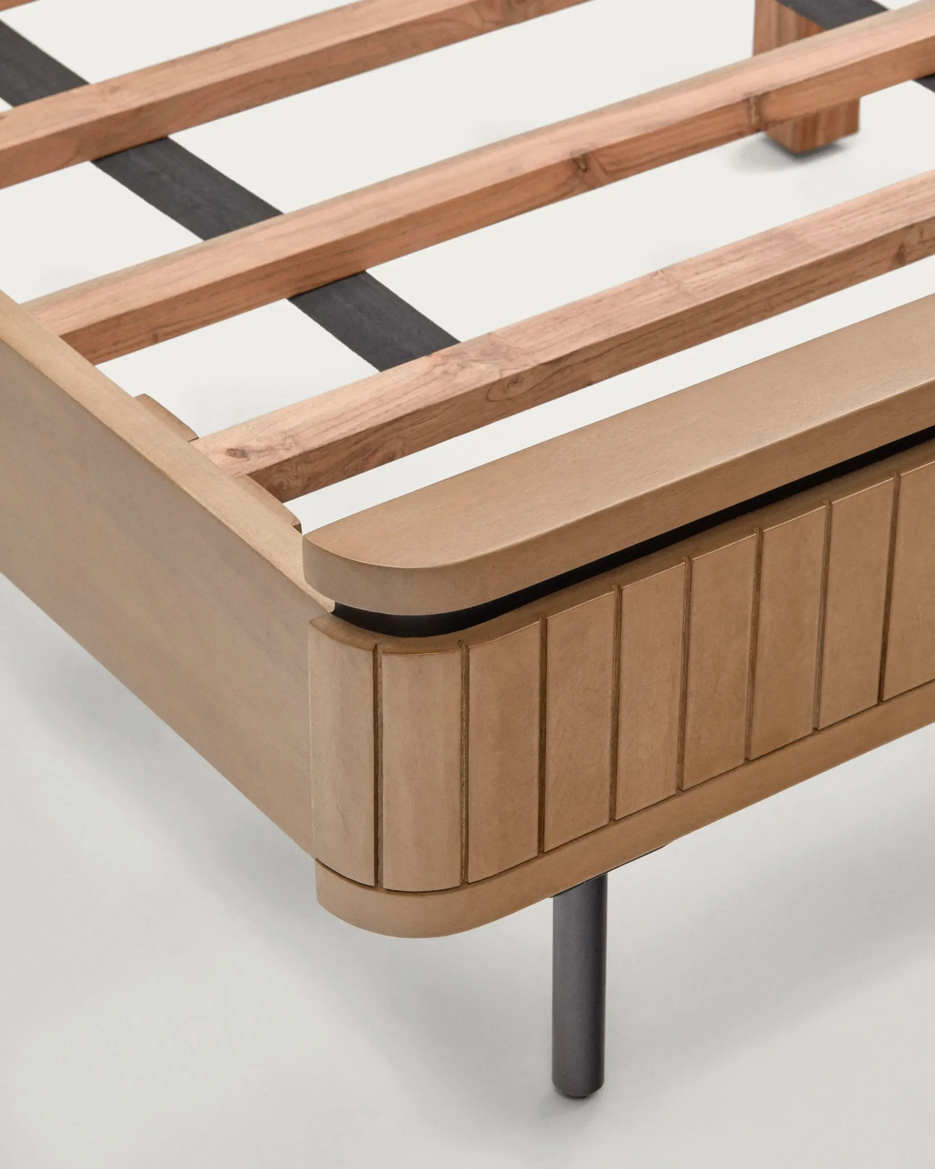 Licia Bett aus massivem Mangoholz und schwarz lackiertem Metall für Matratze von 160 x 200 cm - Image 11