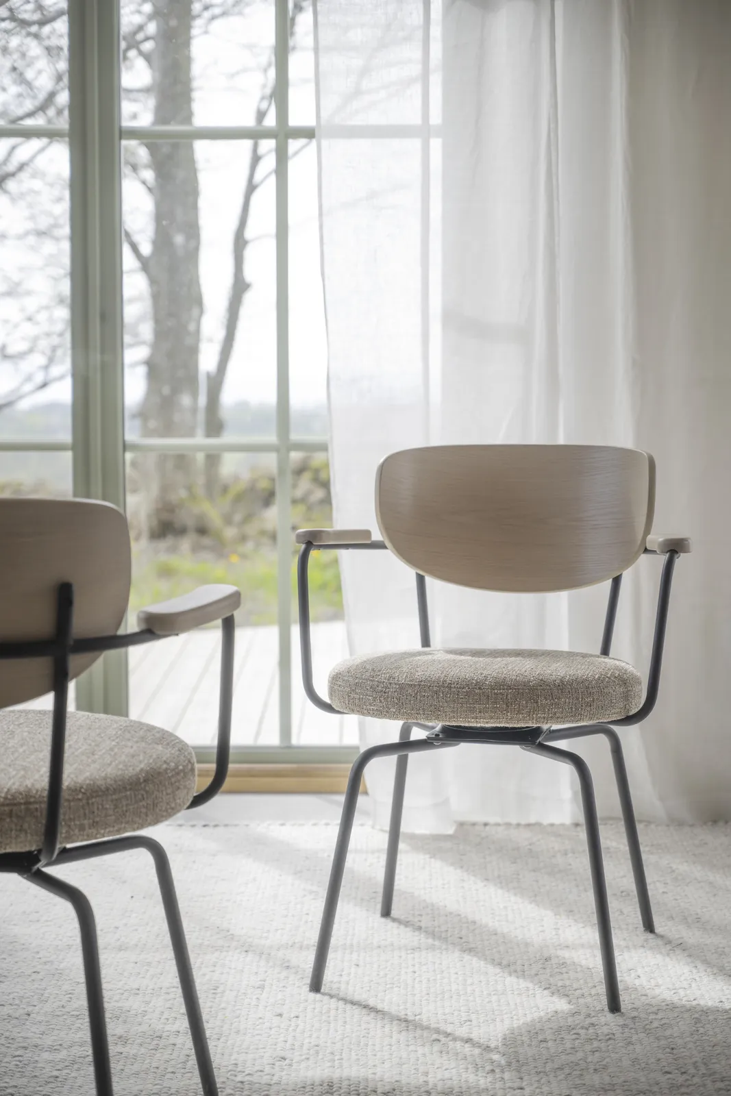 MERRICK Essstuhl Dunkelbeige/Weiß pigmentiert/Schwarz 60x62x81cm - Image 2