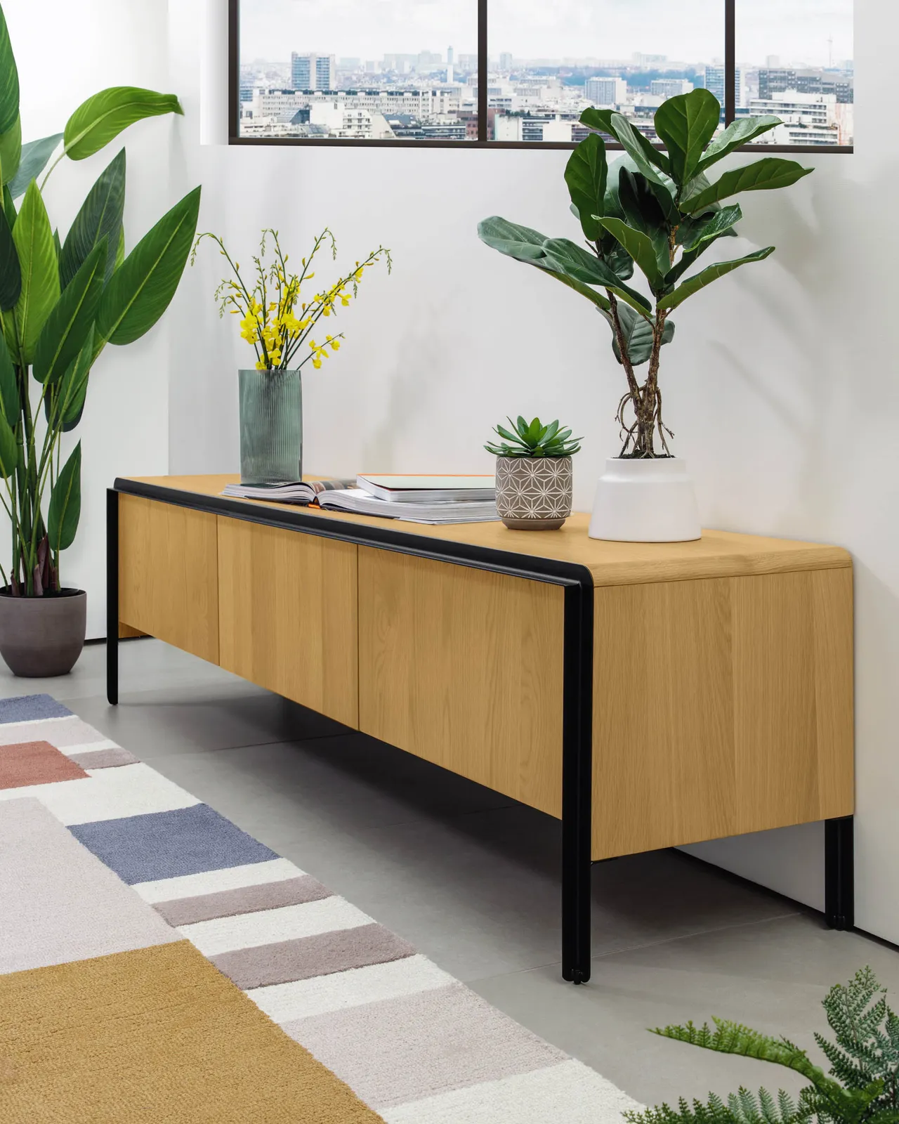 Nadyria TV-Schrank 3 Türen Eichenfurnier und Stahl mit schwarzem Finish 180 x 50 cm - Image 3