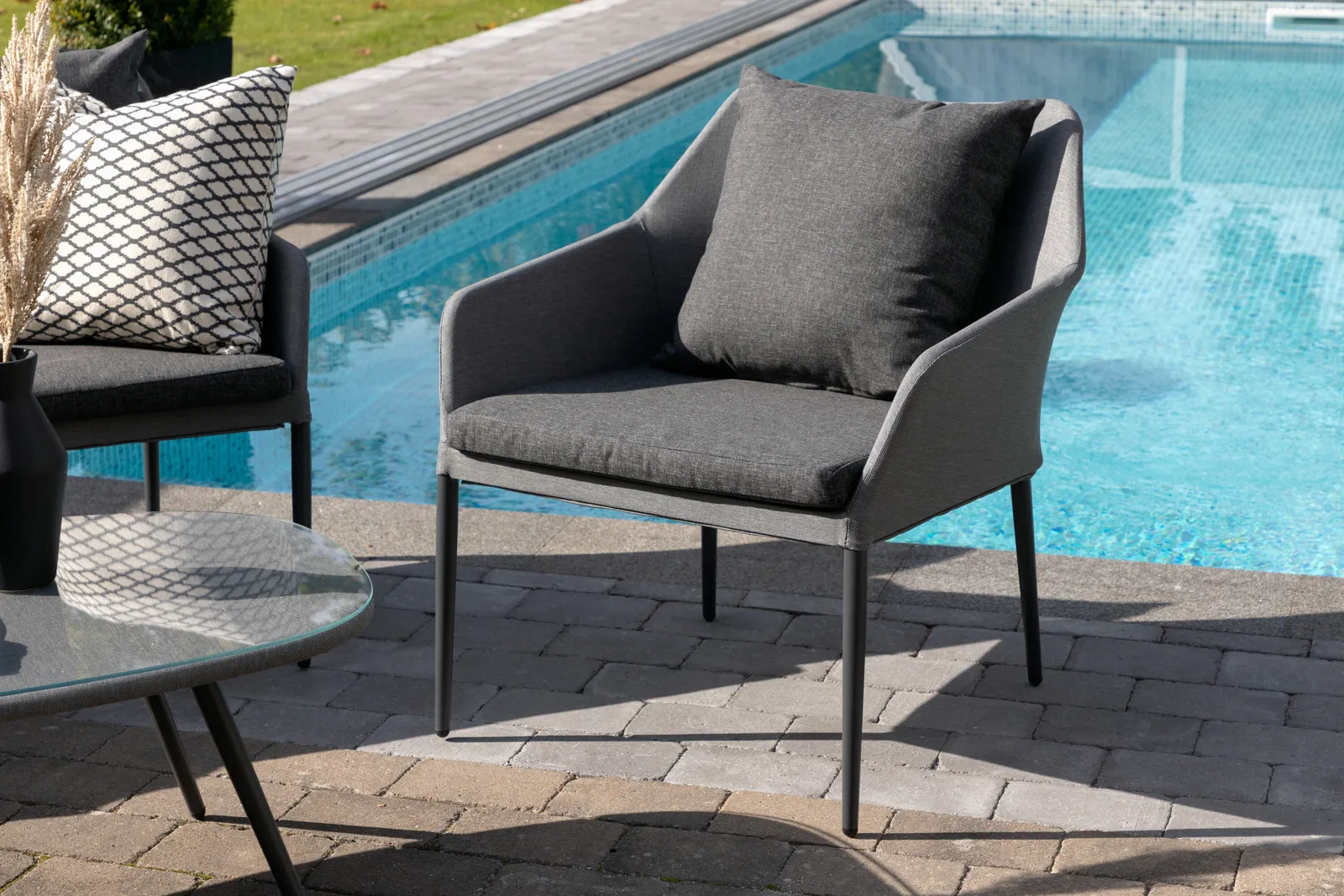 Outdoor Lounge-Set Spoga aus Aluminium mit Polyesterkissen in Schwarz/Grau - Image 4