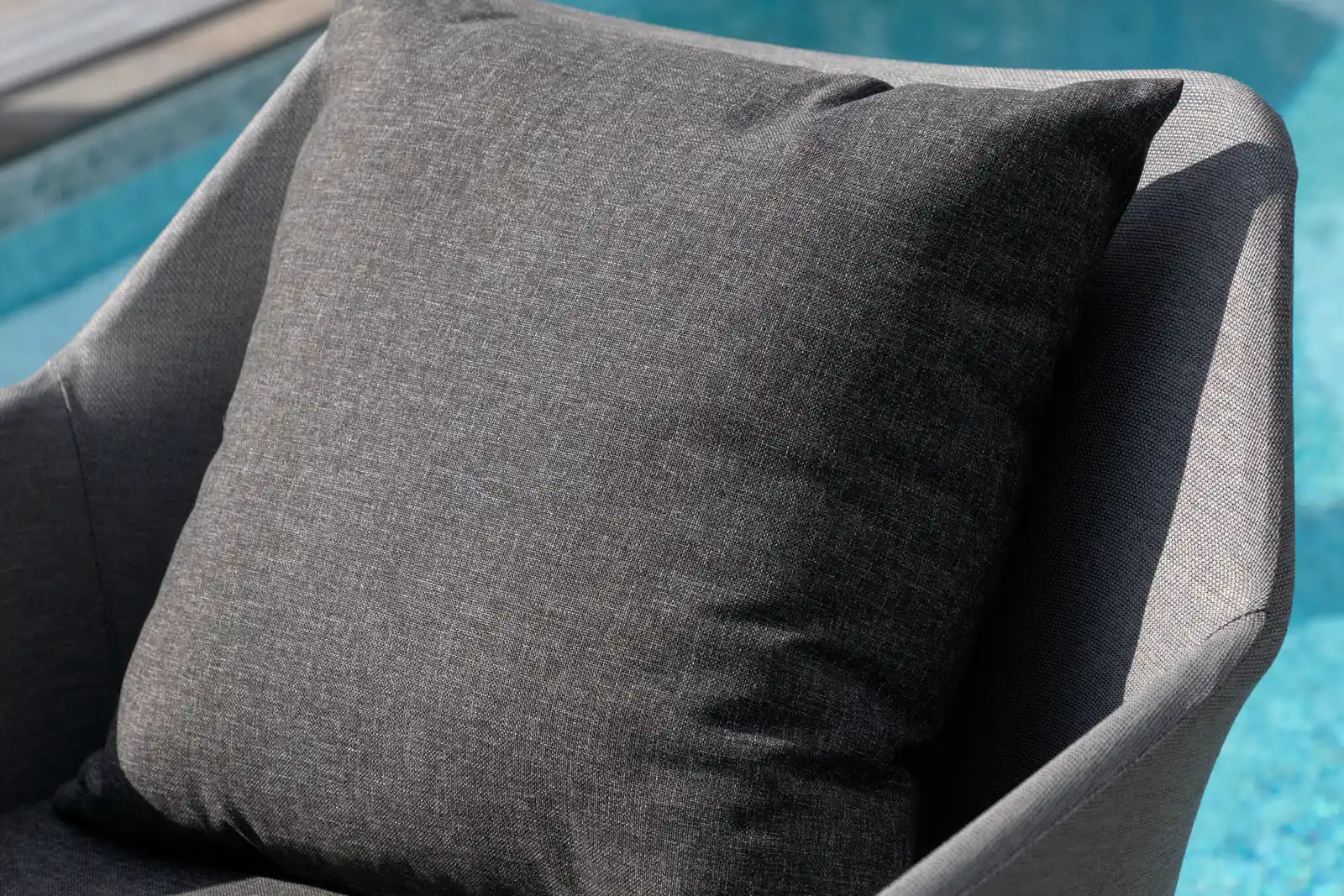 Outdoor Lounge-Set Spoga aus Aluminium mit Polyesterkissen in Schwarz/Grau - Image 6
