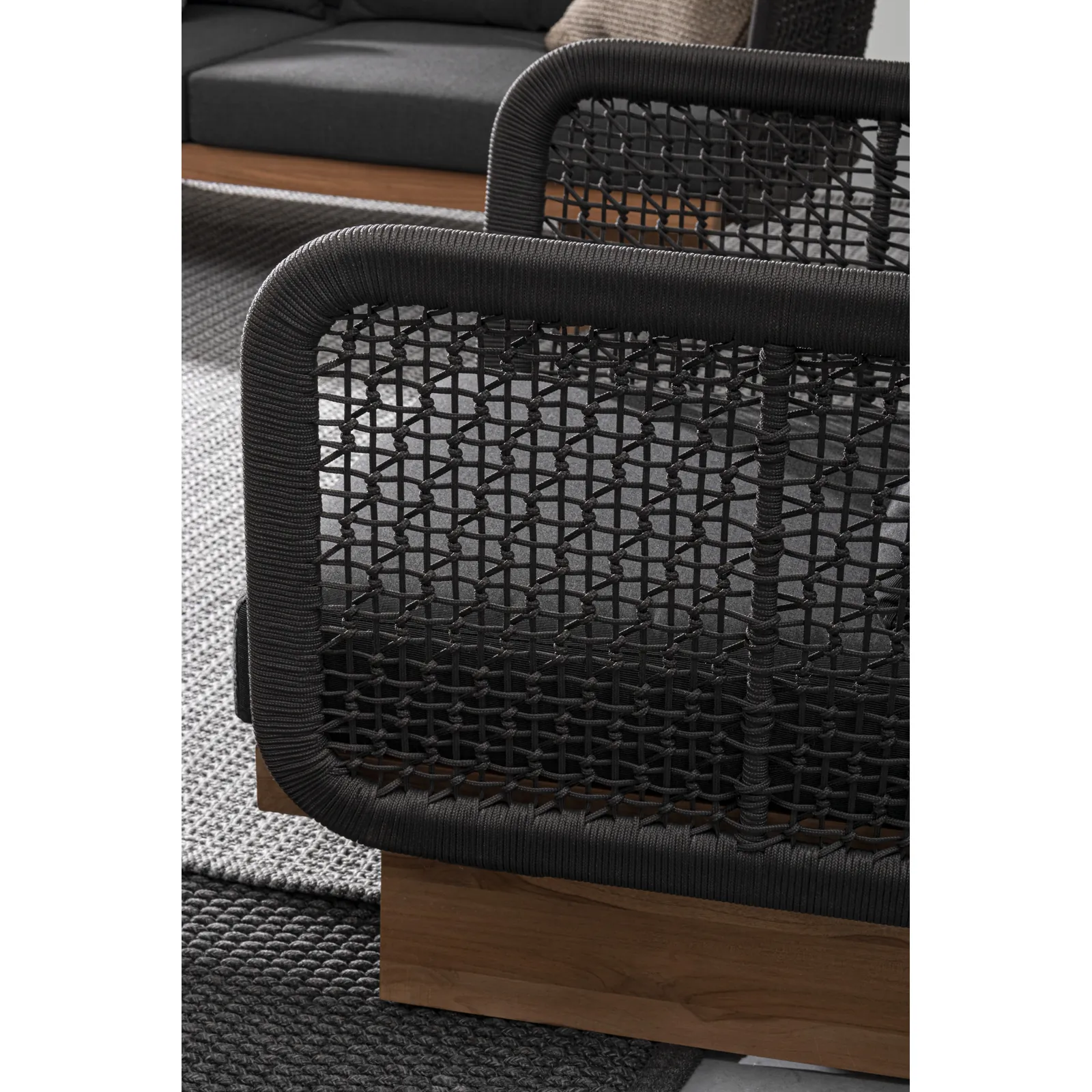Outdoor Sessel Xylia mit Kissen Dark - Image 2