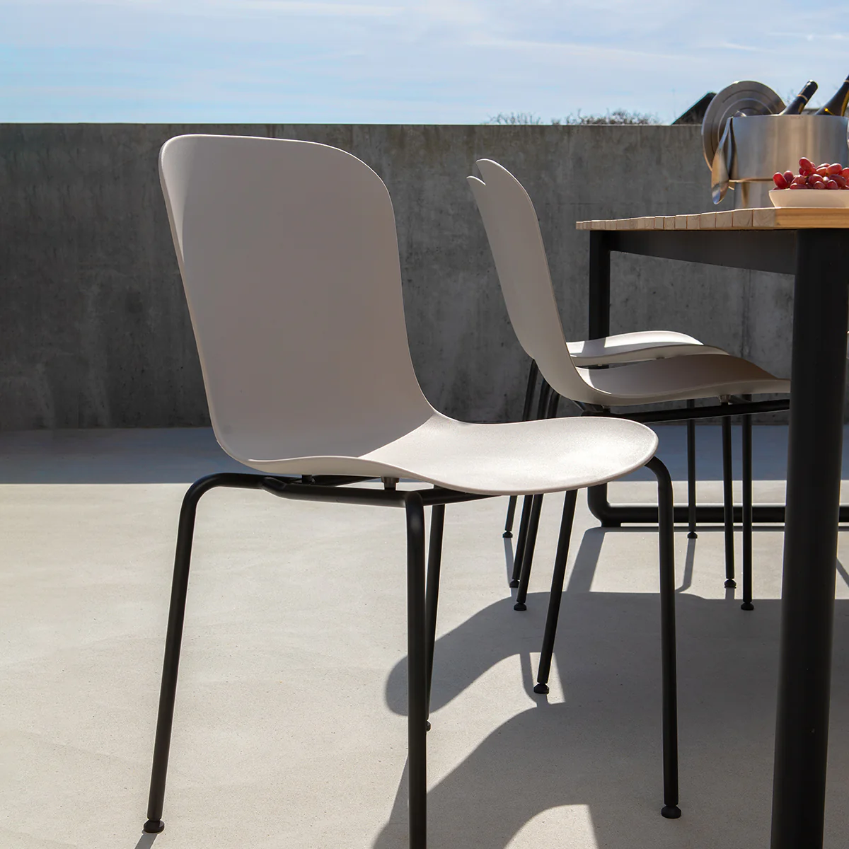 Gartenstuhl no. One S1 Taupe Patio - Image 3
