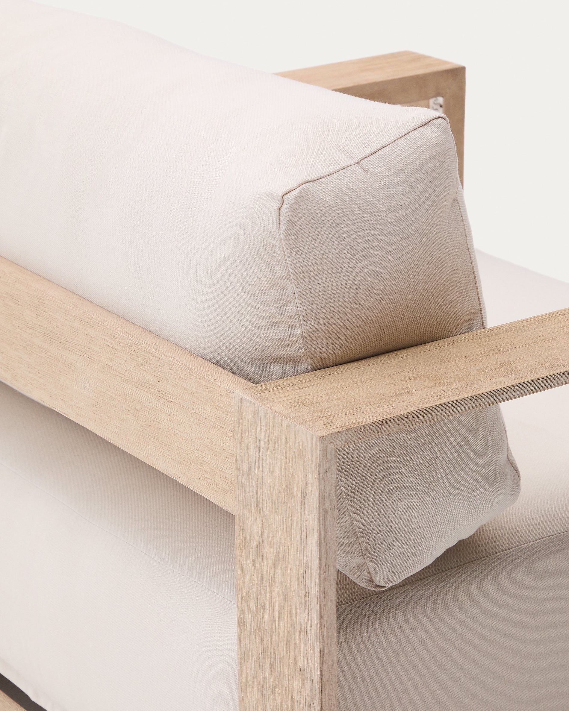 Sessel Ambra aus massivem Akazienholz mit hellem Finish - Image 10