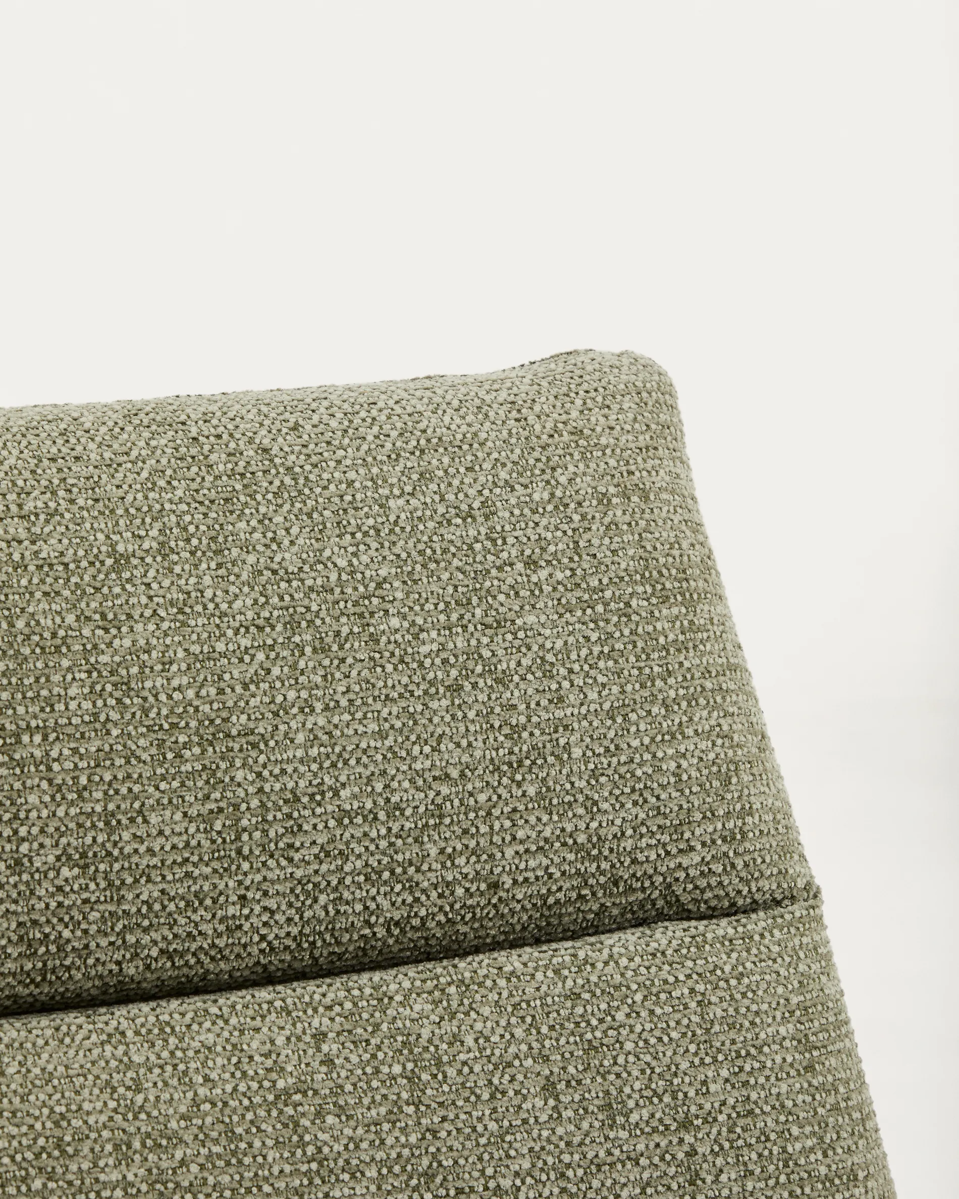 Sessel Asen in Chenille mit schwarzen Stahlbeinen FSC 100% - Image 18