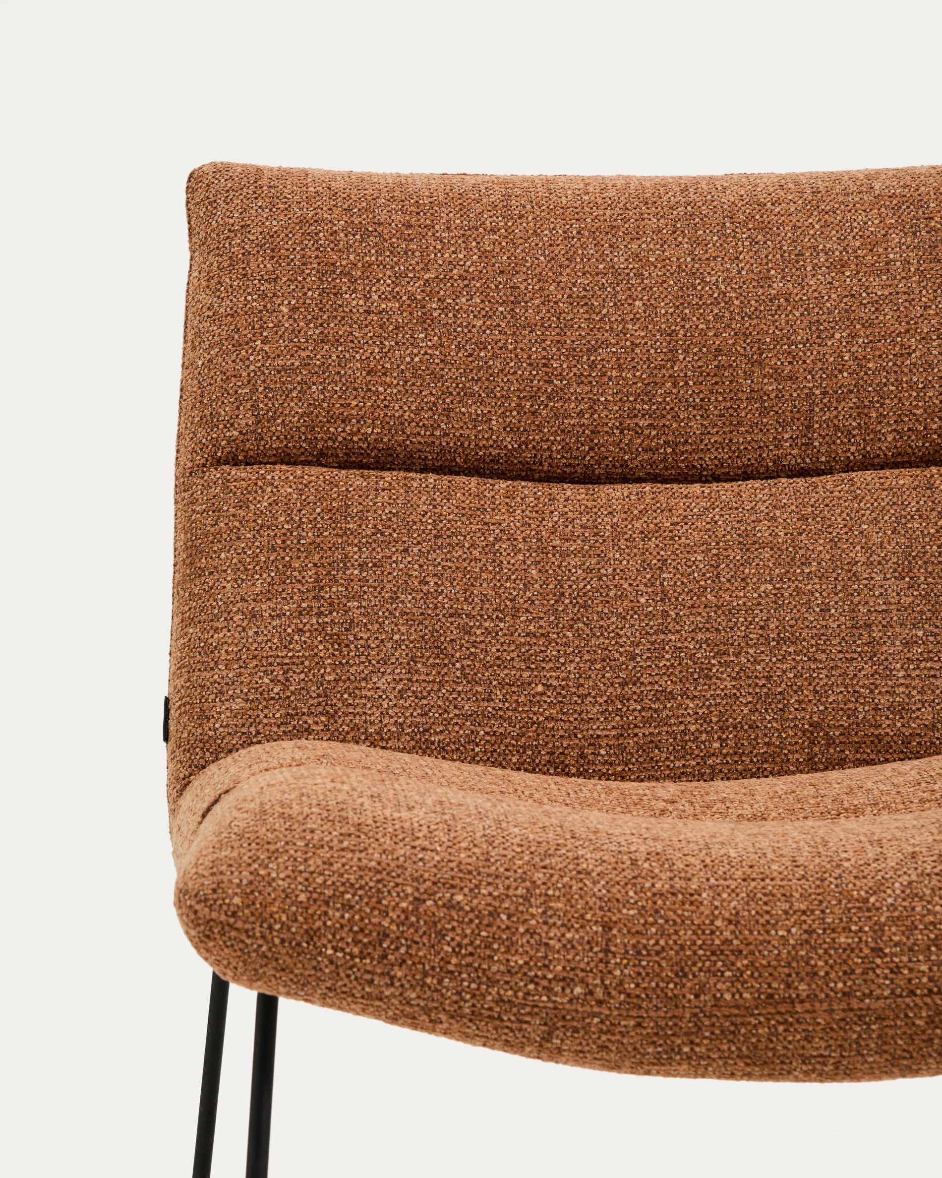 Sessel Asen in Chenille mit schwarzen Stahlbeinen FSC 100% - Image 27