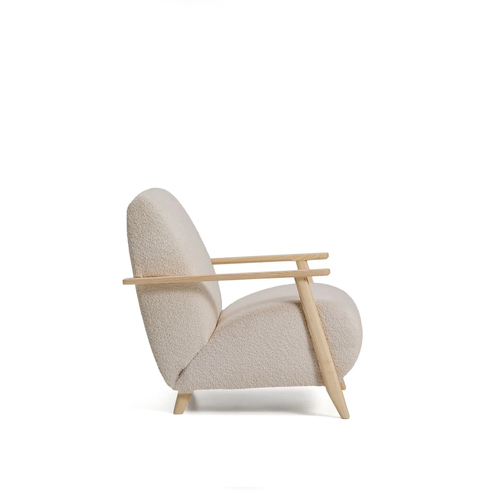 Sessel Meghan in beigem, schwer entflammbarem Lammfellimitat mit massivem Eschenholz mit naturfarbenem Finish, FSC Mix Credit - Image 4