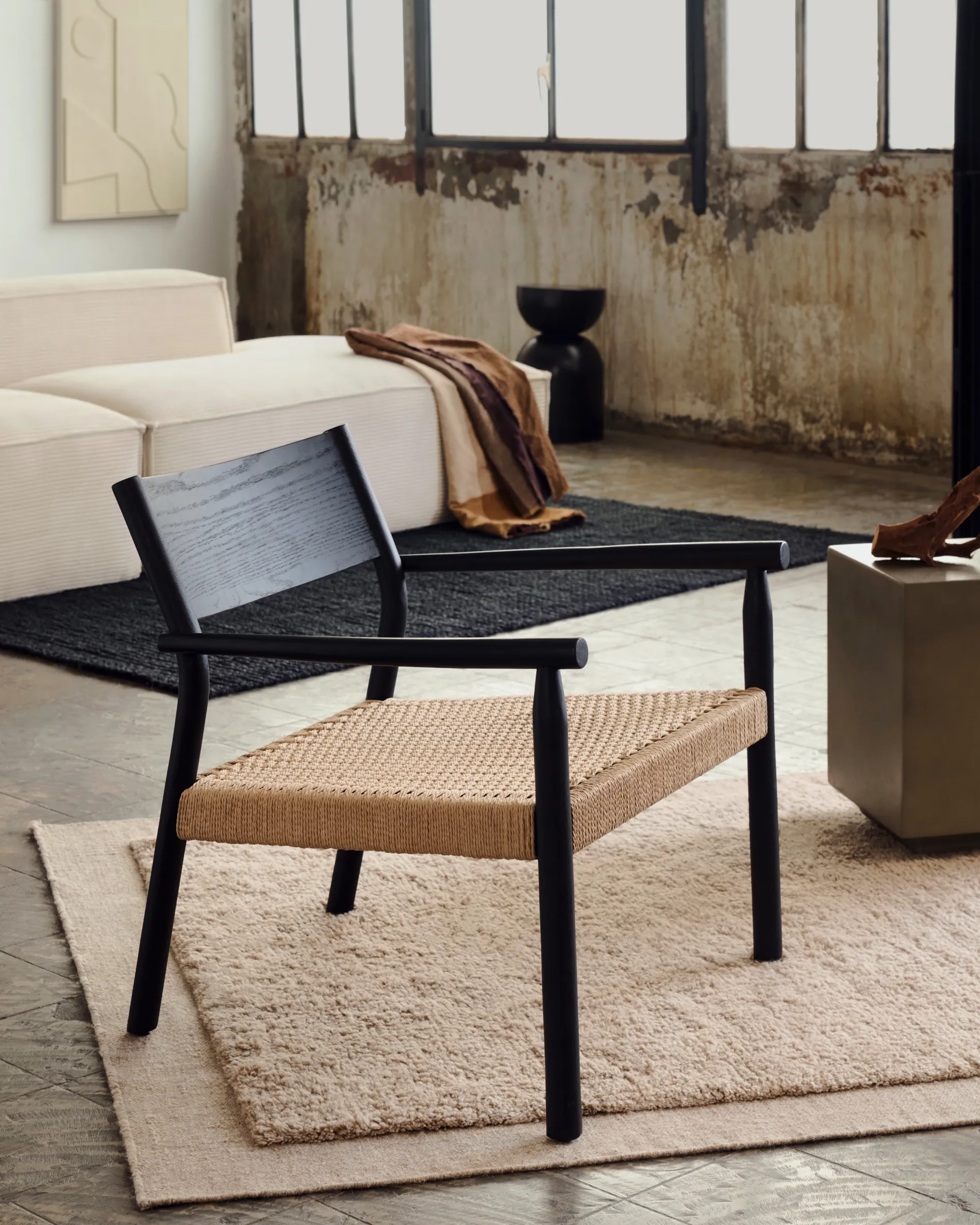 Sessel Yalia massives Eichenholz mit Nussholz-Finish und Sitz aus Papierseil FSC 100% - Image 3