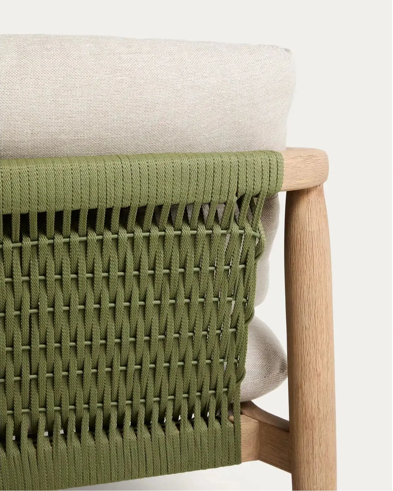 Set mit 2 Sesseln Menfi aus Akazienholz und grünem Seil und Couchtisch Dandara aus Stahl, Seil und Akazienholz FSC 100 % Ø60 cm - Image 4