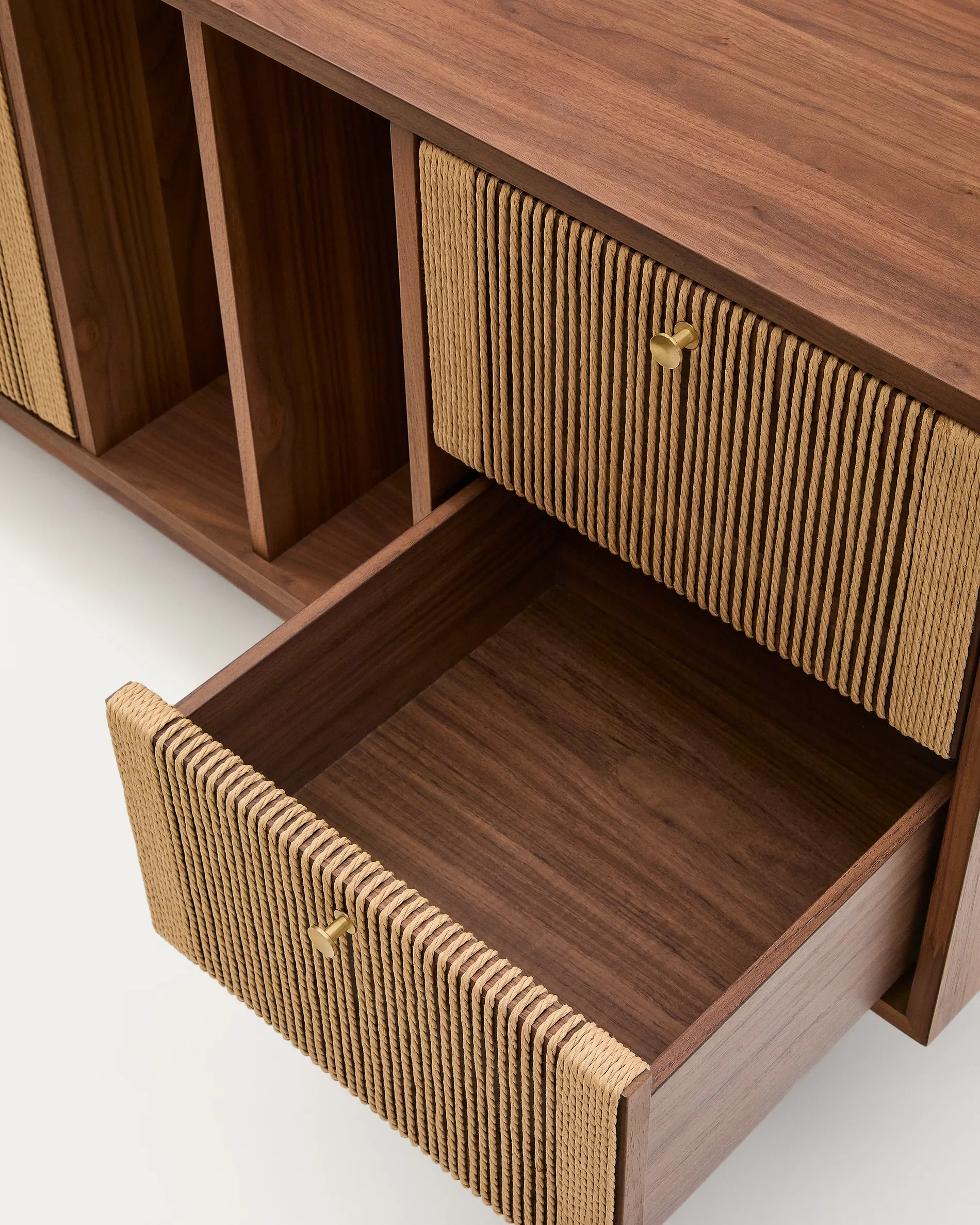 Sideboard Elan 2 Türen 2 Schubladen massives Nussholz und Furnier Seil 180x73cm FSC Mix Credit - Image 9