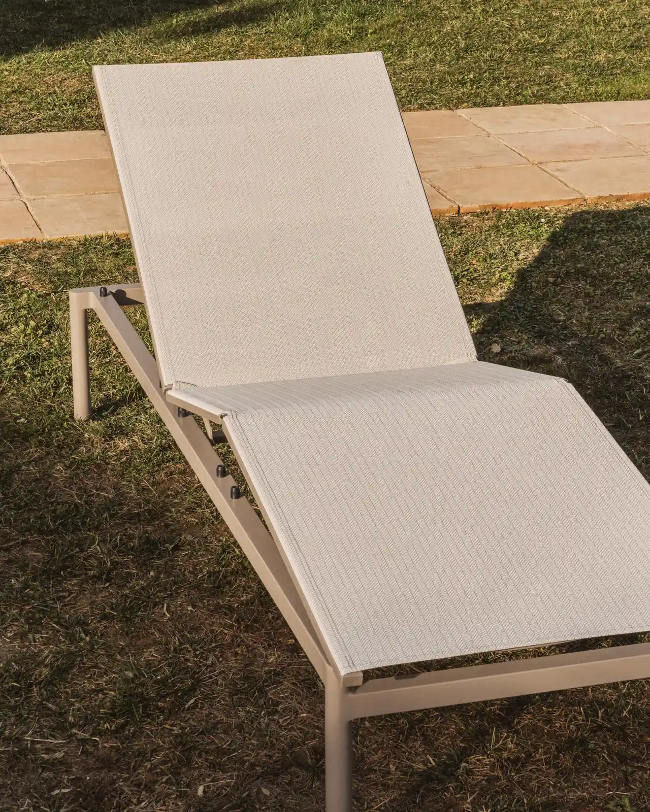 Sonnenliege Lesina aus Aluminium und Texteline - Image 31
