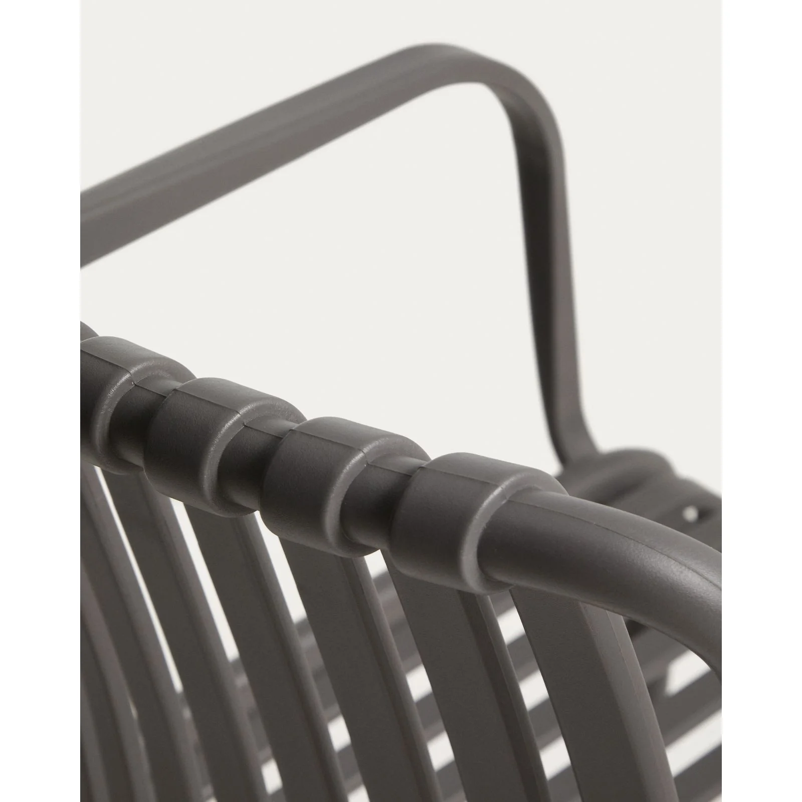 Stapelbarer Outdoor-Stuhl Isabellini in Graphitgrau - Image 12