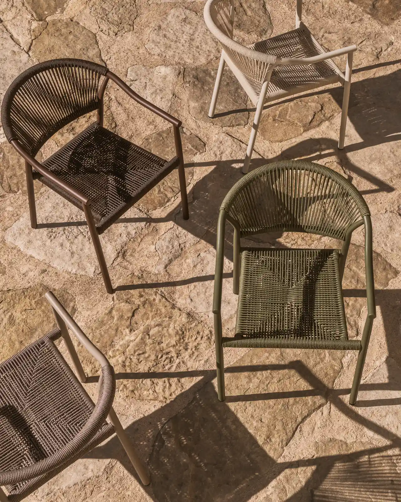 Stapelbarer Outdoor-Stuhl Livadia aus Aluminium in verschiedenen Farben - Image 14