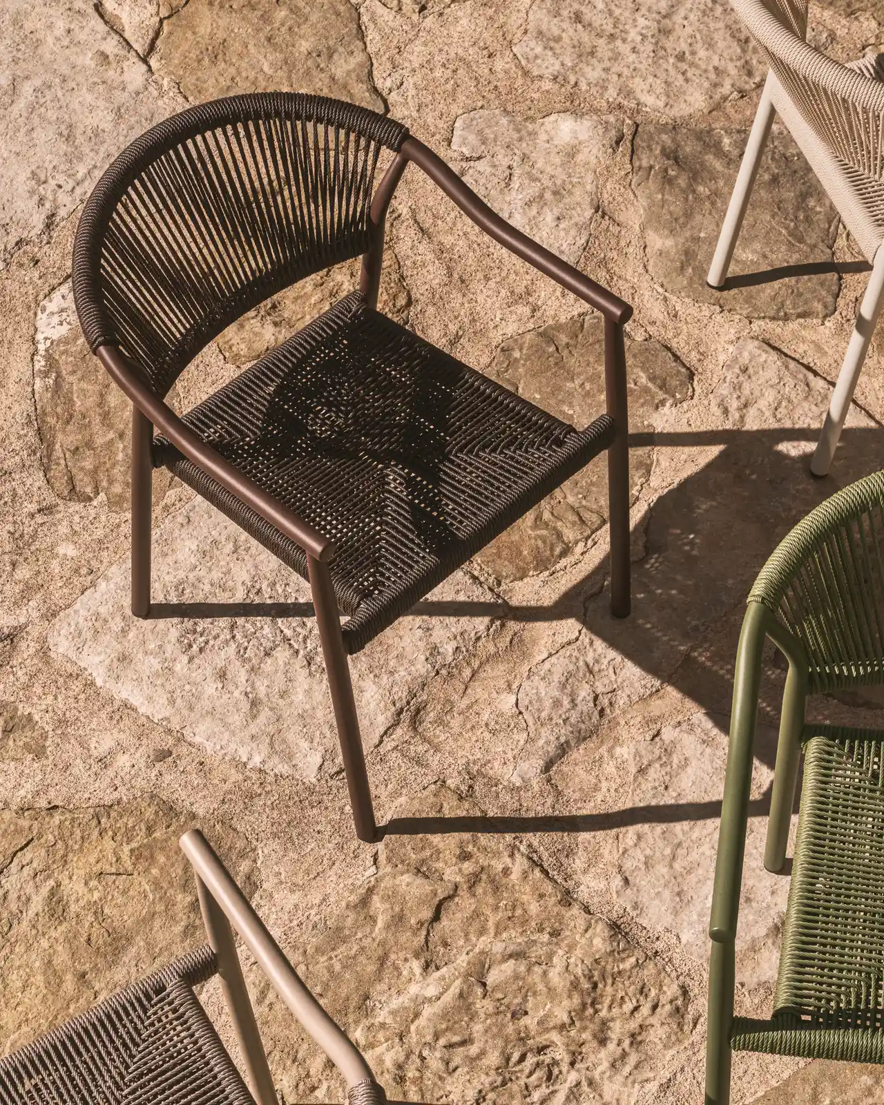 Stapelbarer Outdoor-Stuhl Livadia aus Aluminium in verschiedenen Farben - Image 28