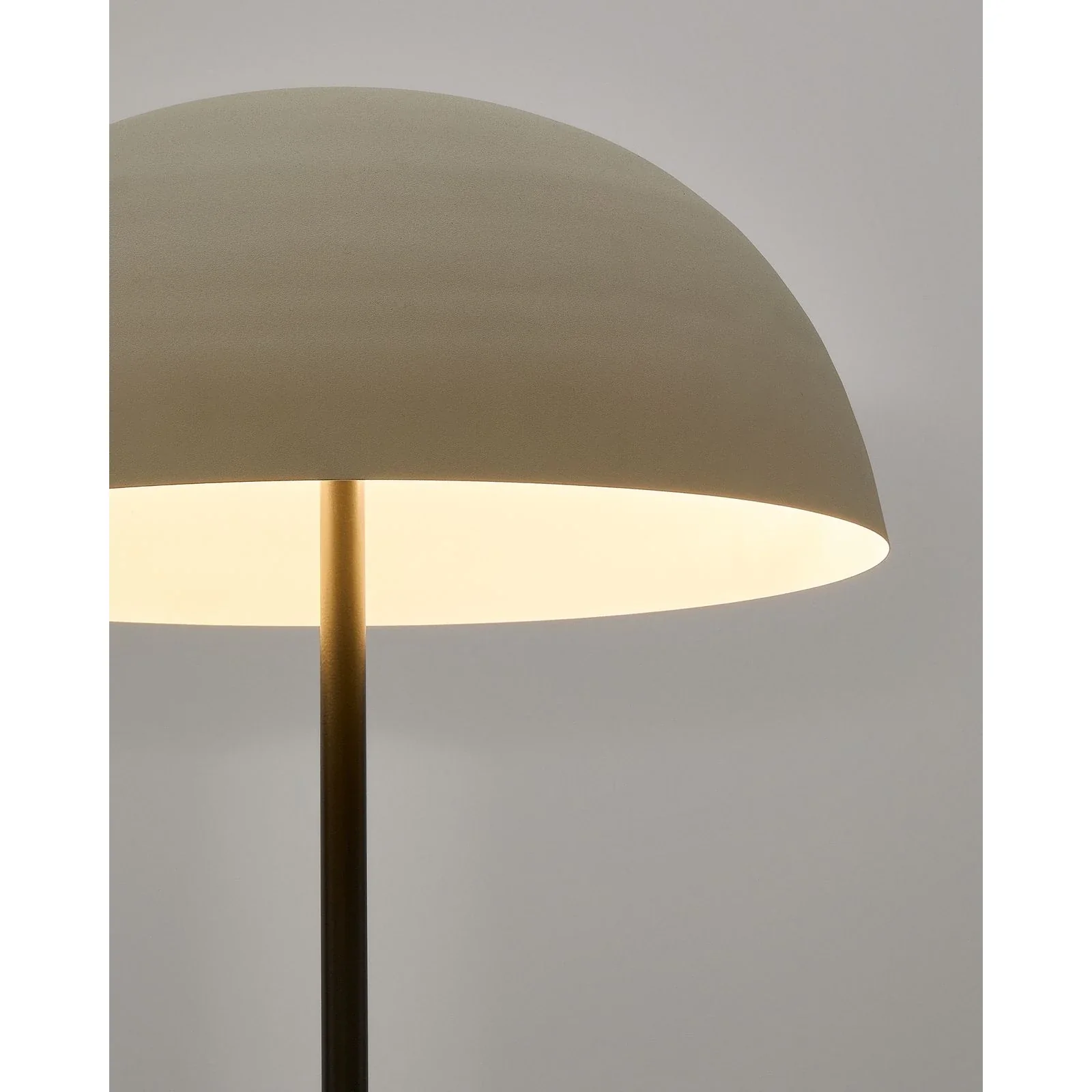 Stehlampe Nibla aus schwarzem Metall und Lampenschirm in weißer Tonerdeoptik - Image 3