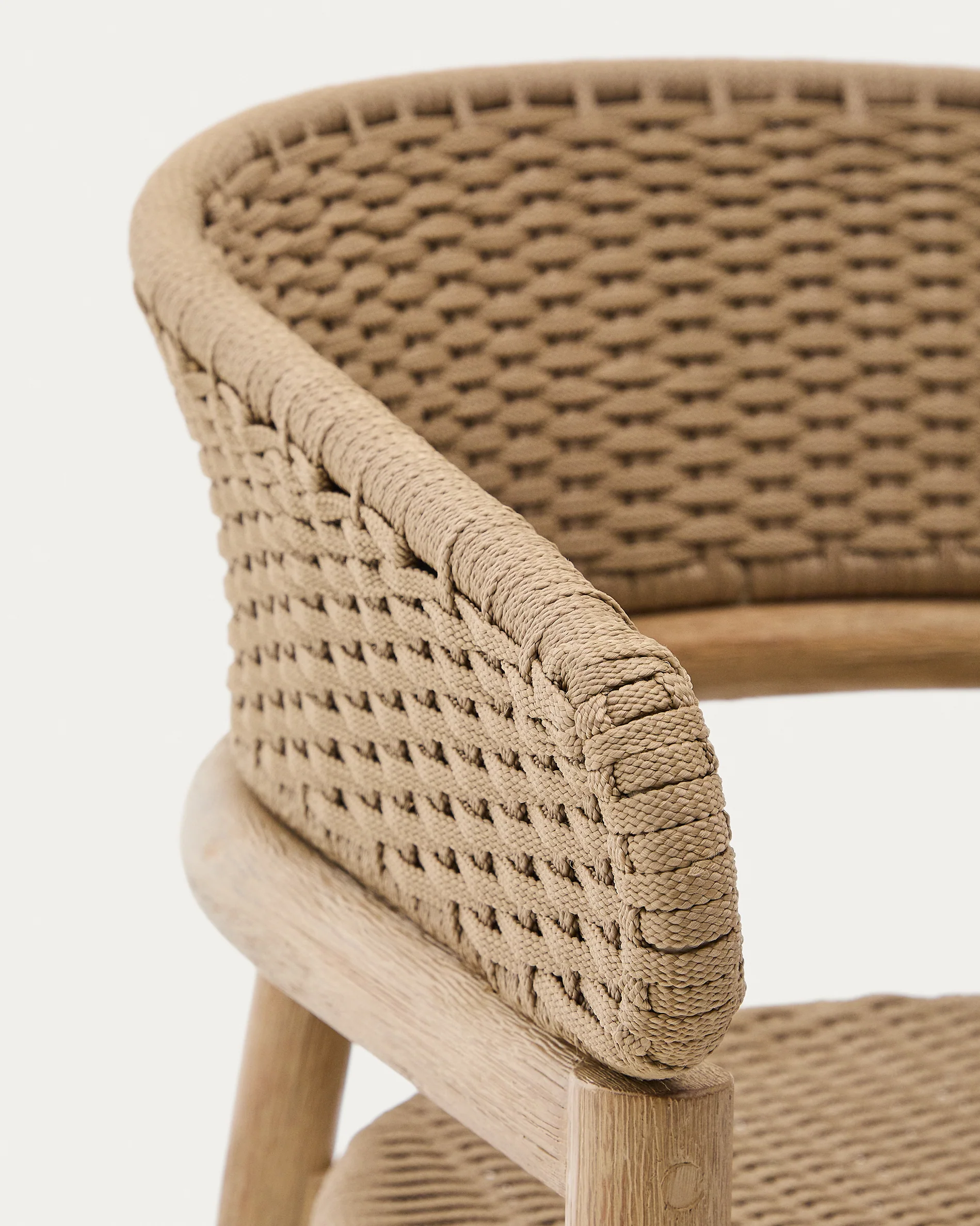 Stuhl Arinella aus massivem Akazienholz mit Finish in natürlichem Farbton und beigem Seil FSC 100% - Image 13