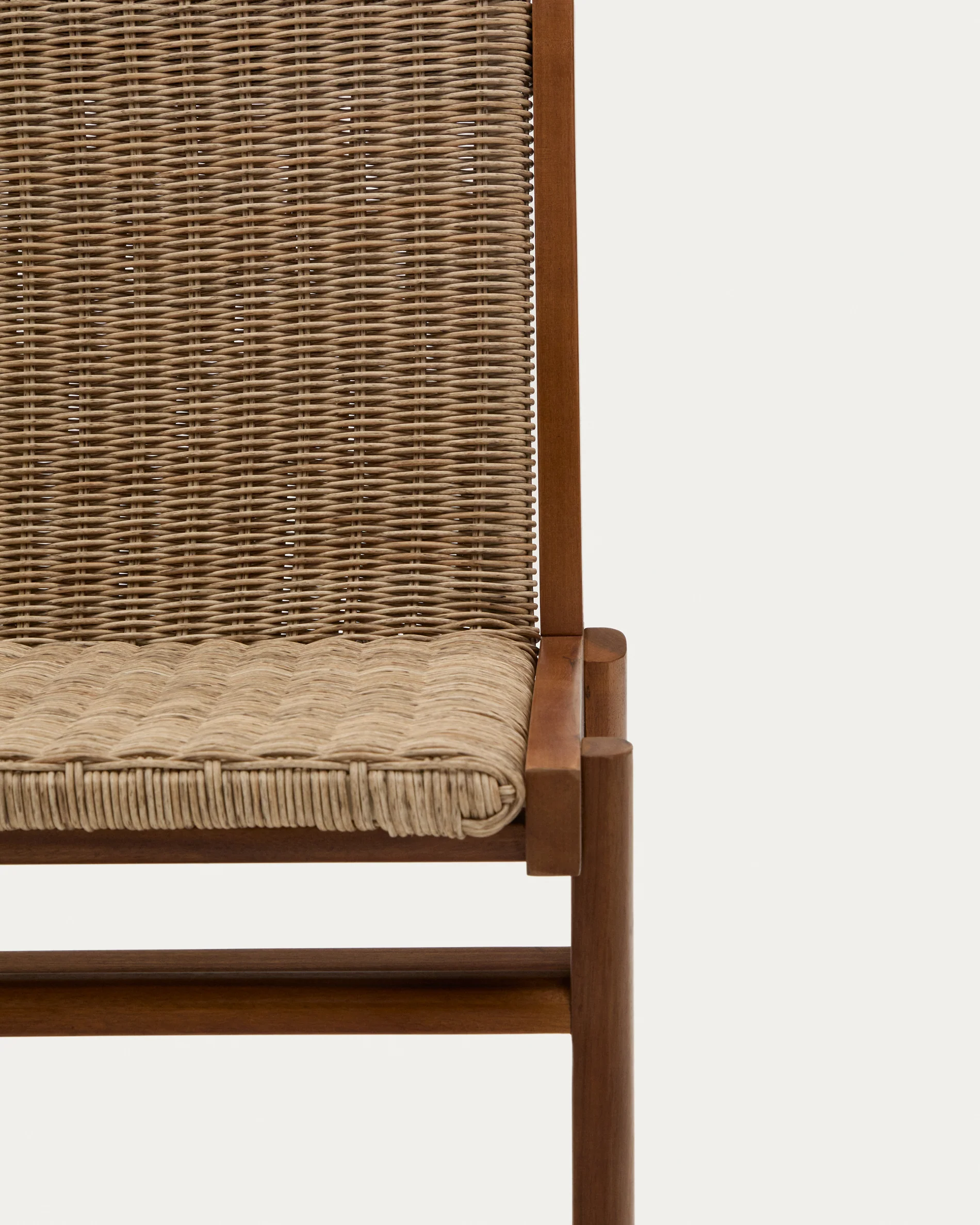 Stuhl Itani aus massivem Teakholz und synthetischem Rattan FSC 100% - Image 7