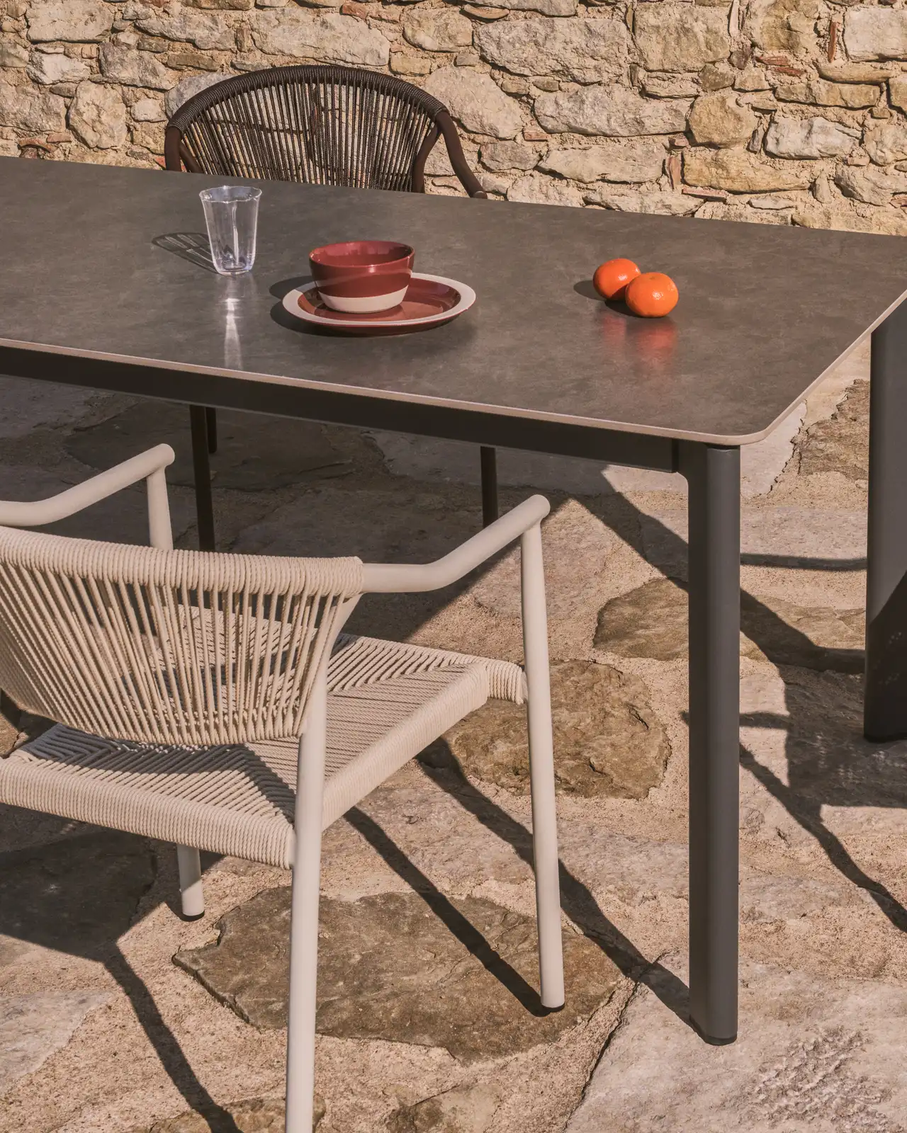 Tisch Anafi mit Tischplatte aus gesintertem Stein, 140 x 80 cm - Image 10