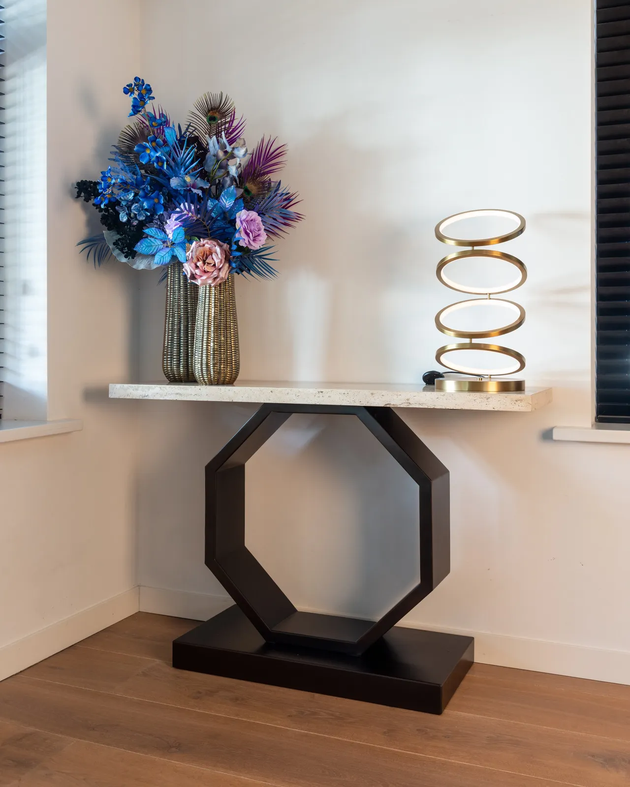 Tischlampe Jaimin in brushed gold aus Stahl, 25x25x53 cm - Image 5