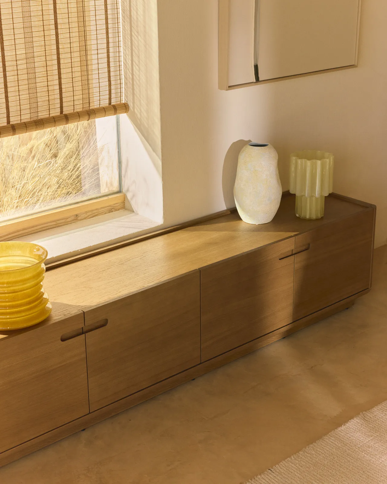 TV-Möbel Arelida aus Furnier sowie Massivholz aus Eiche mit hellbraunem Finish 200 x 44 cm - Image 3
