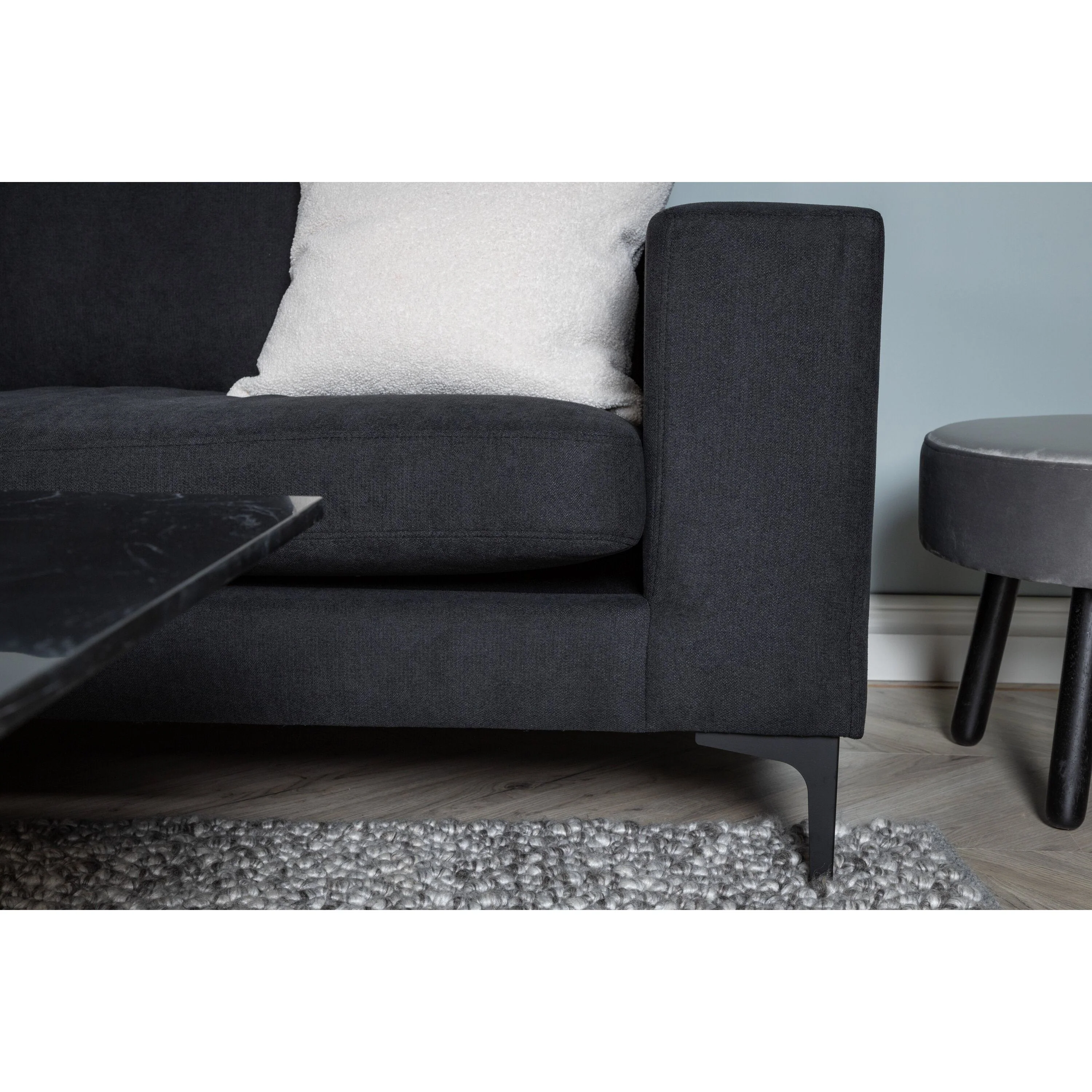 Bolero Sofa - 3-Sitzer - Schwarzer Stoff - Schwarze Beine - Image 4