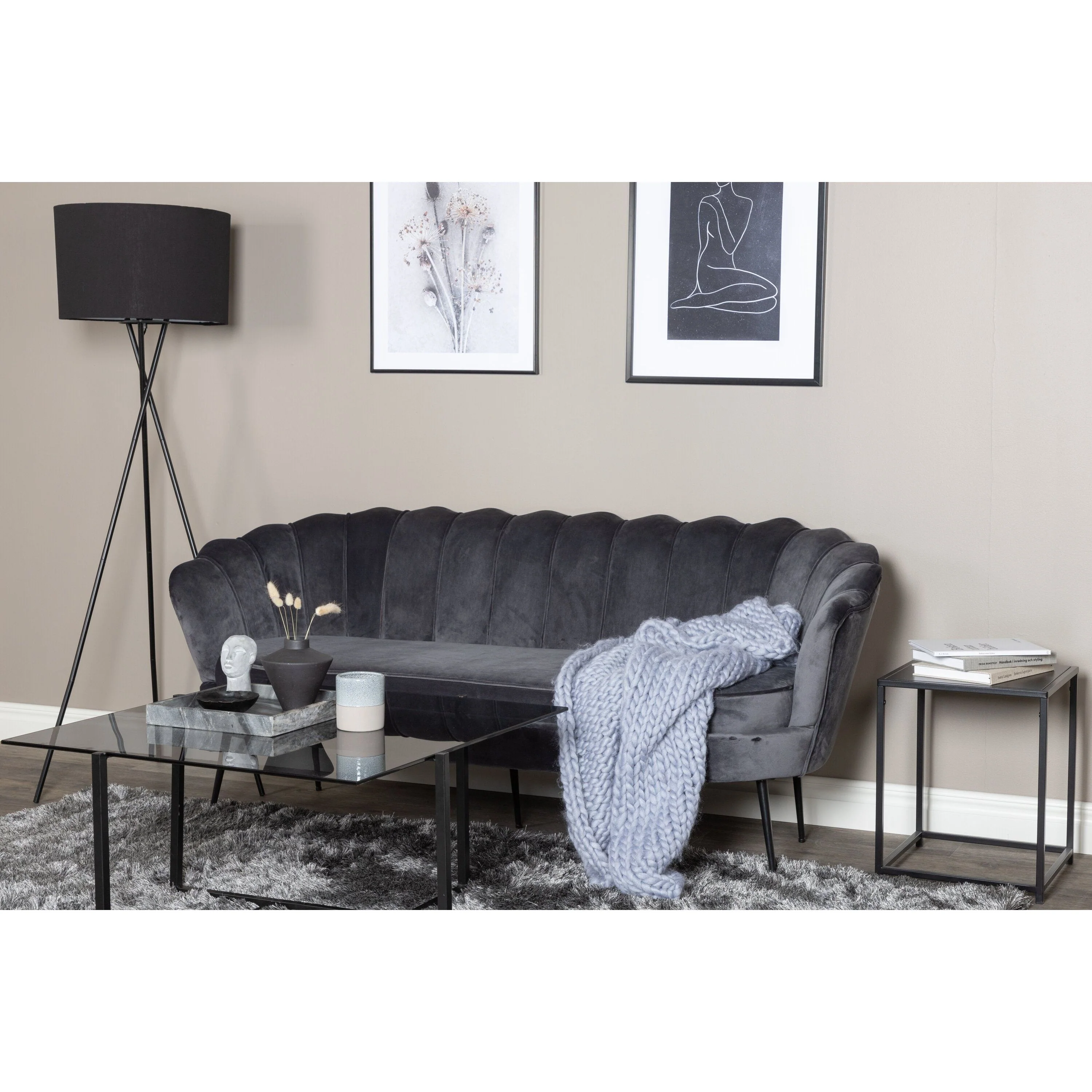 Calais 3-Sitzer Sofa - Dunkelgrauer Samt - Schwarze Beine - Image 3