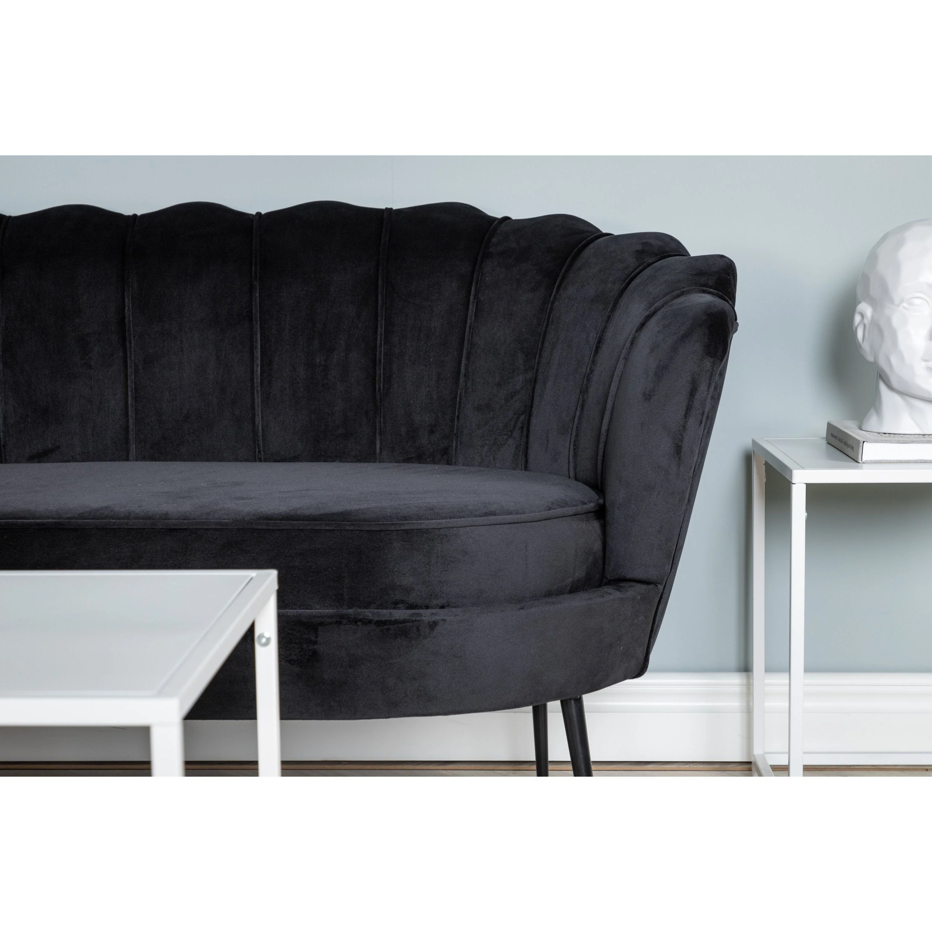 Calais 3-Sitzer Sofa - Schwarzer Samt - Schwarze Beine - Image 3