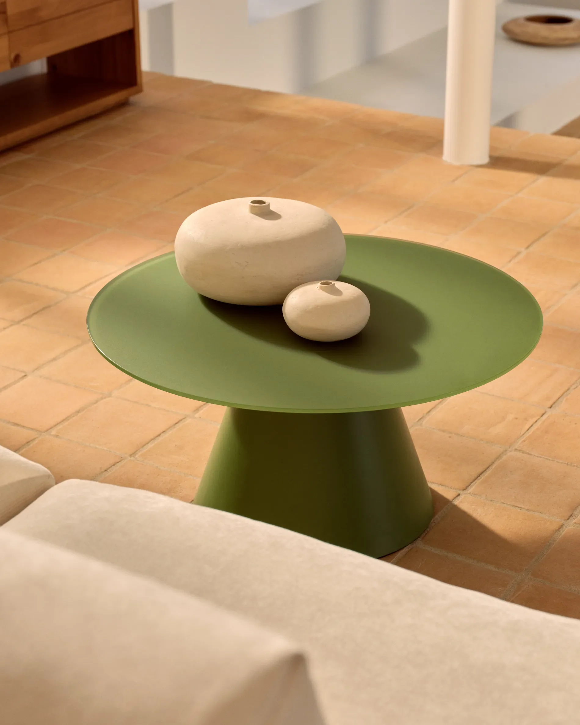 Wilshire Couchtisch aus gehärtetem Milchglas und Metall Ø 80 cm - Image 14