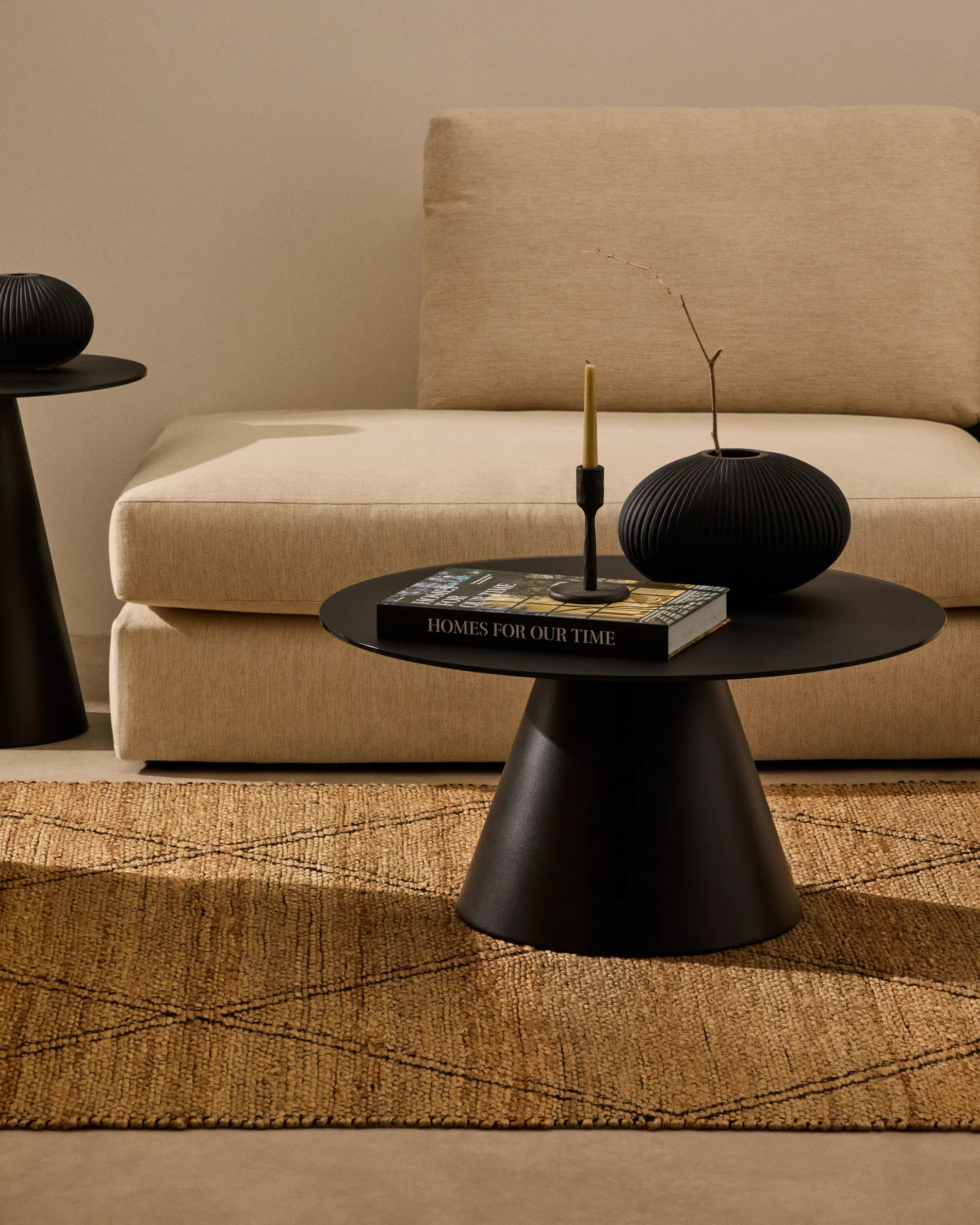 Wilshire Couchtisch aus gehärtetem Milchglas und Metall Ø 80 cm - Image 2