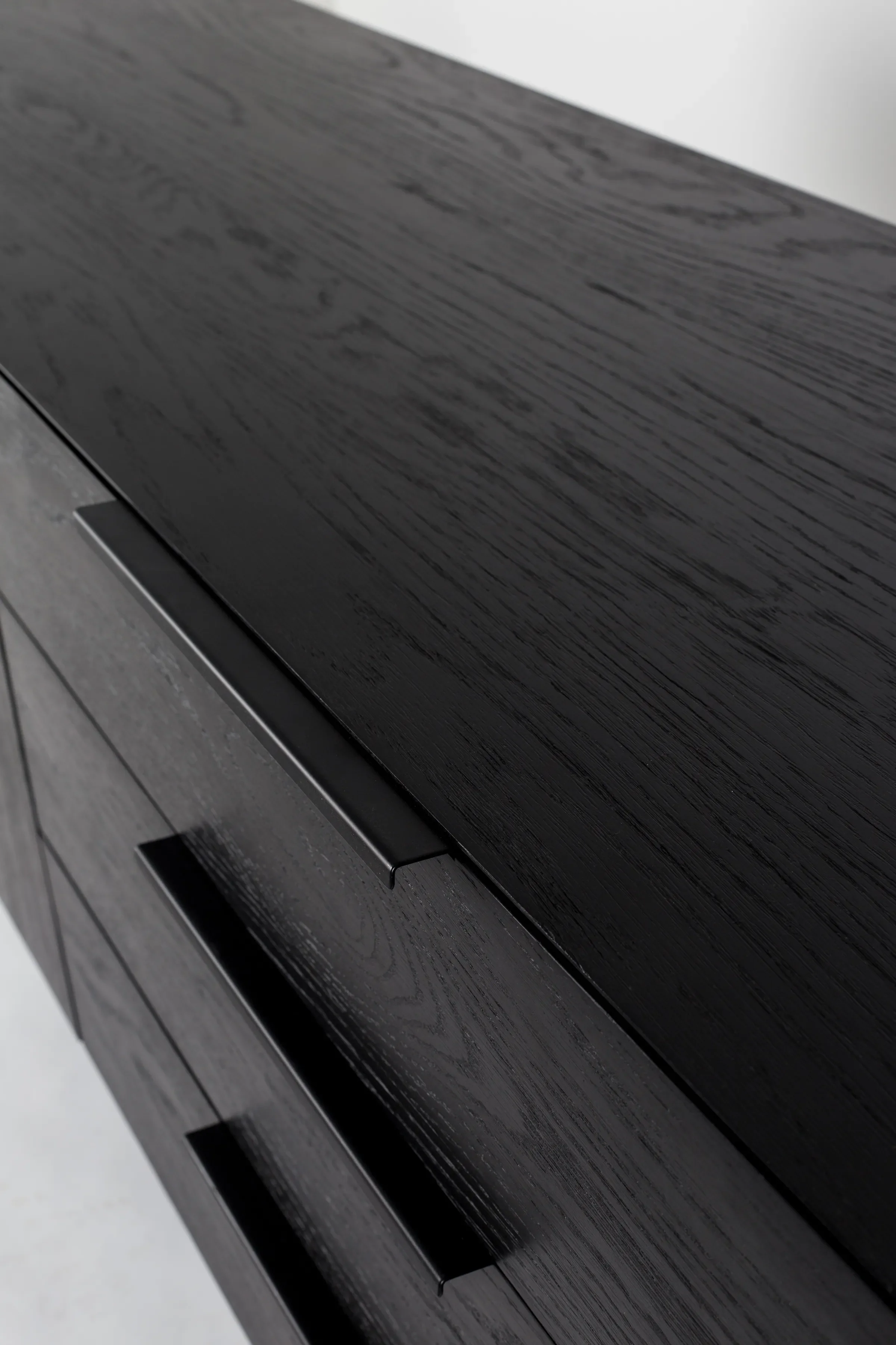 Travis Sideboard Schwarze Eiche 180x45x71 cm - Image 7